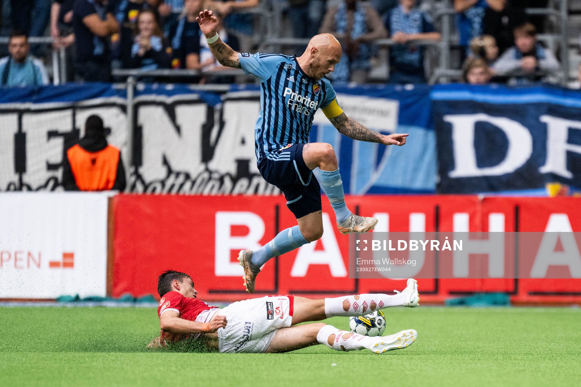 Degerfors Oscar Wallin och Djurgårdens Magnus Eriksson