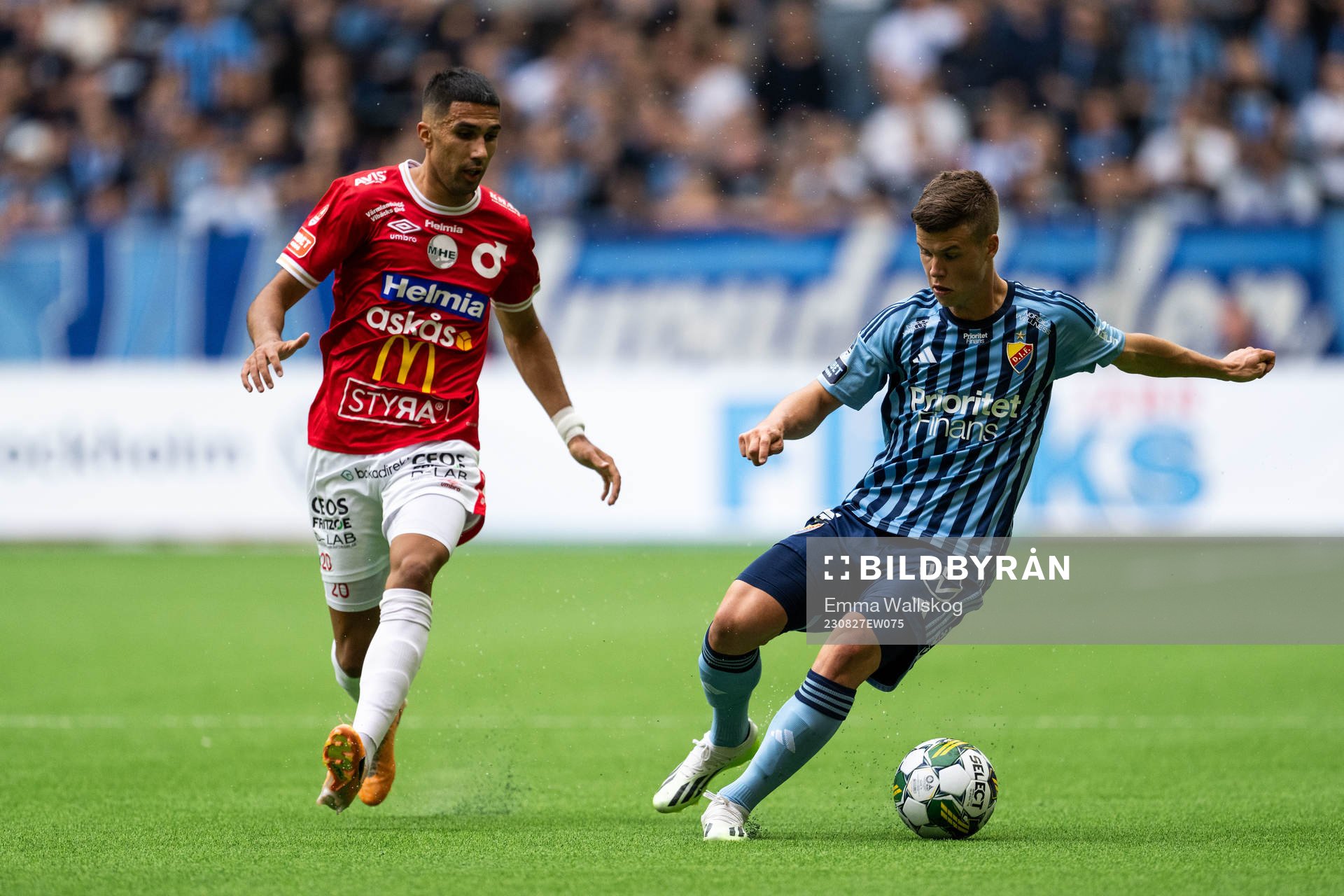 Degerfors Elyas Bouzaiene och Djurgårdens Samuel Dahl