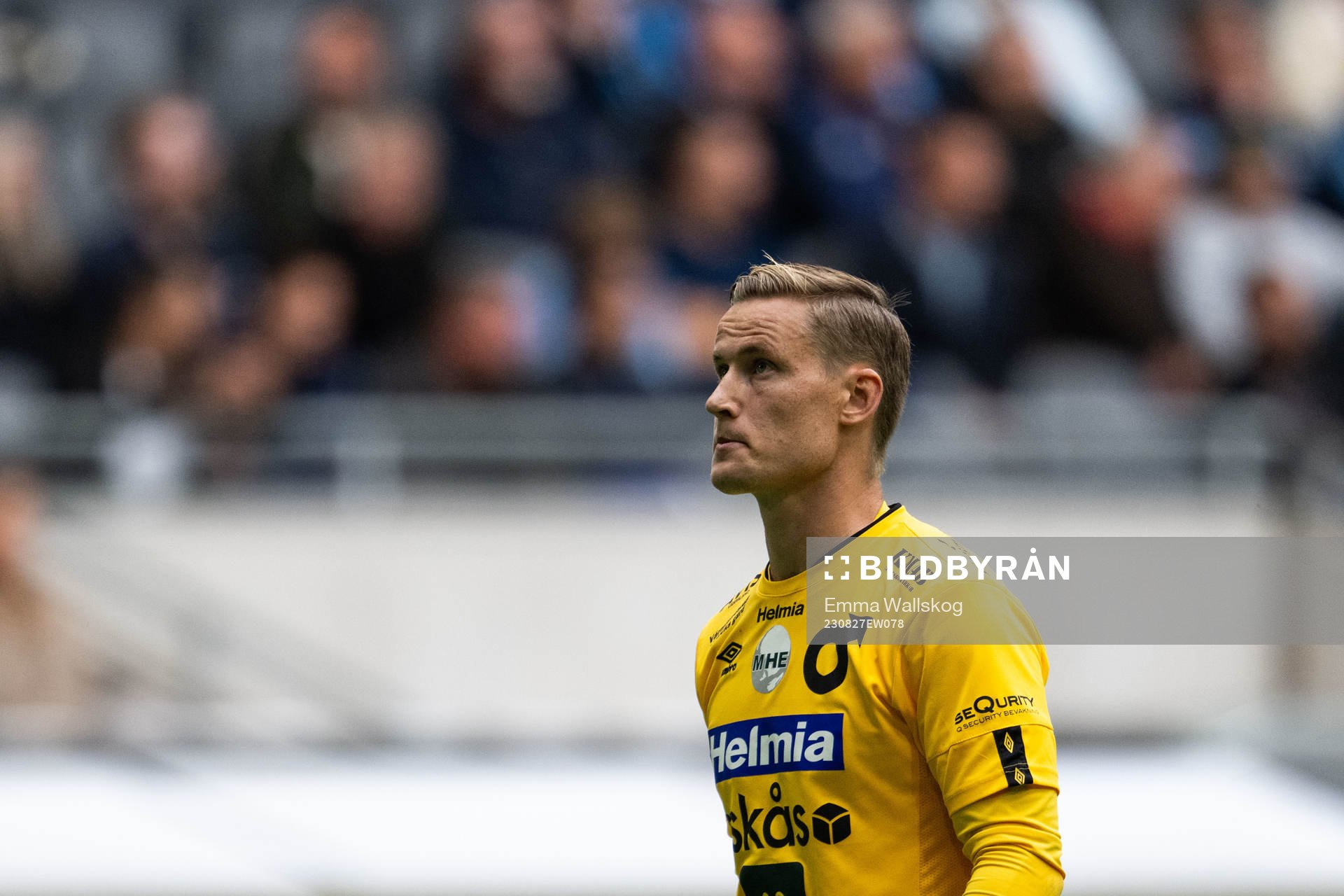 Degerfors målvakt Sondre Lovseth Rossbach deppar