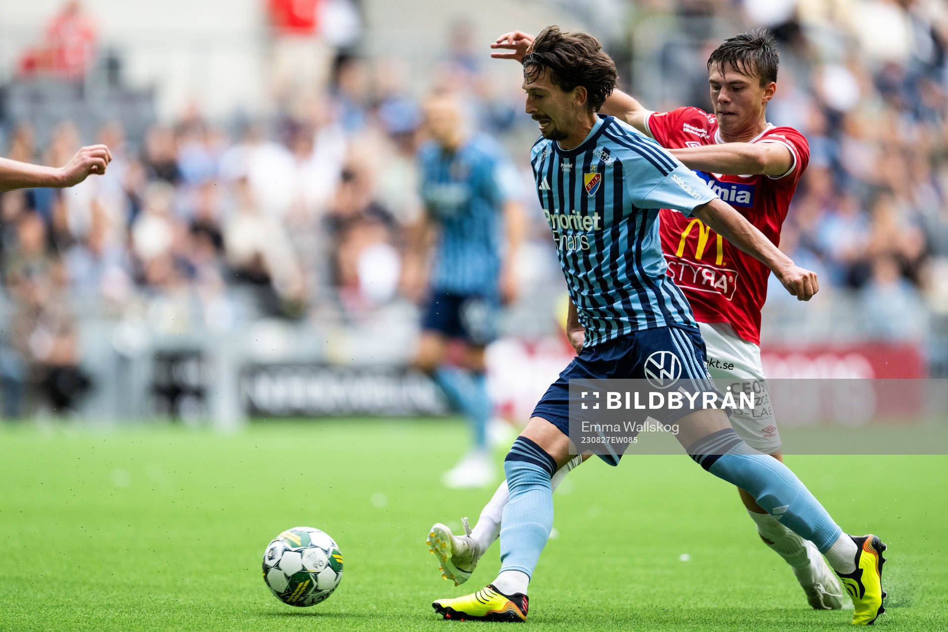 Djurgårdens Gustav Wikheim och Degerfors Oscar Wallin
