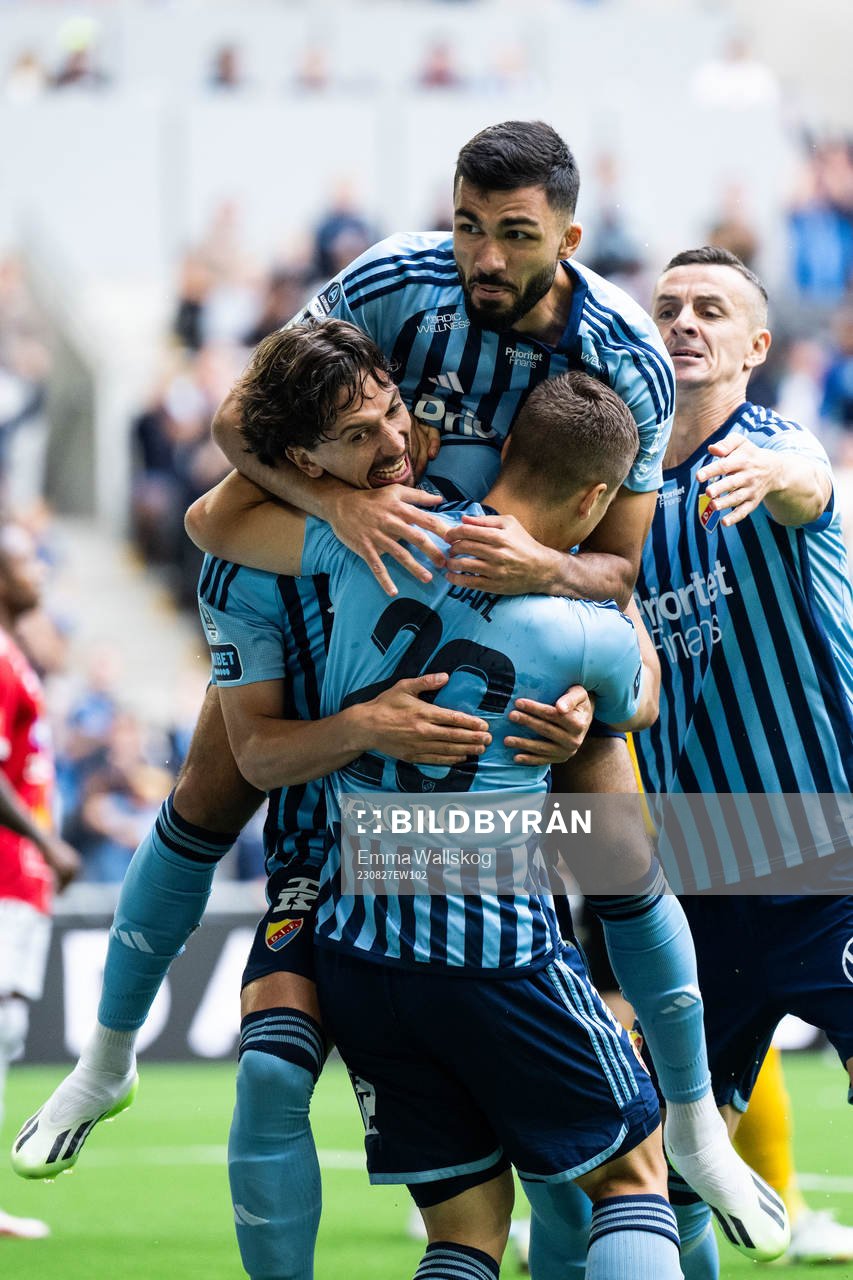 Djurgårdens Gustav Wikheim jublar med Samuel Dahl, Musa