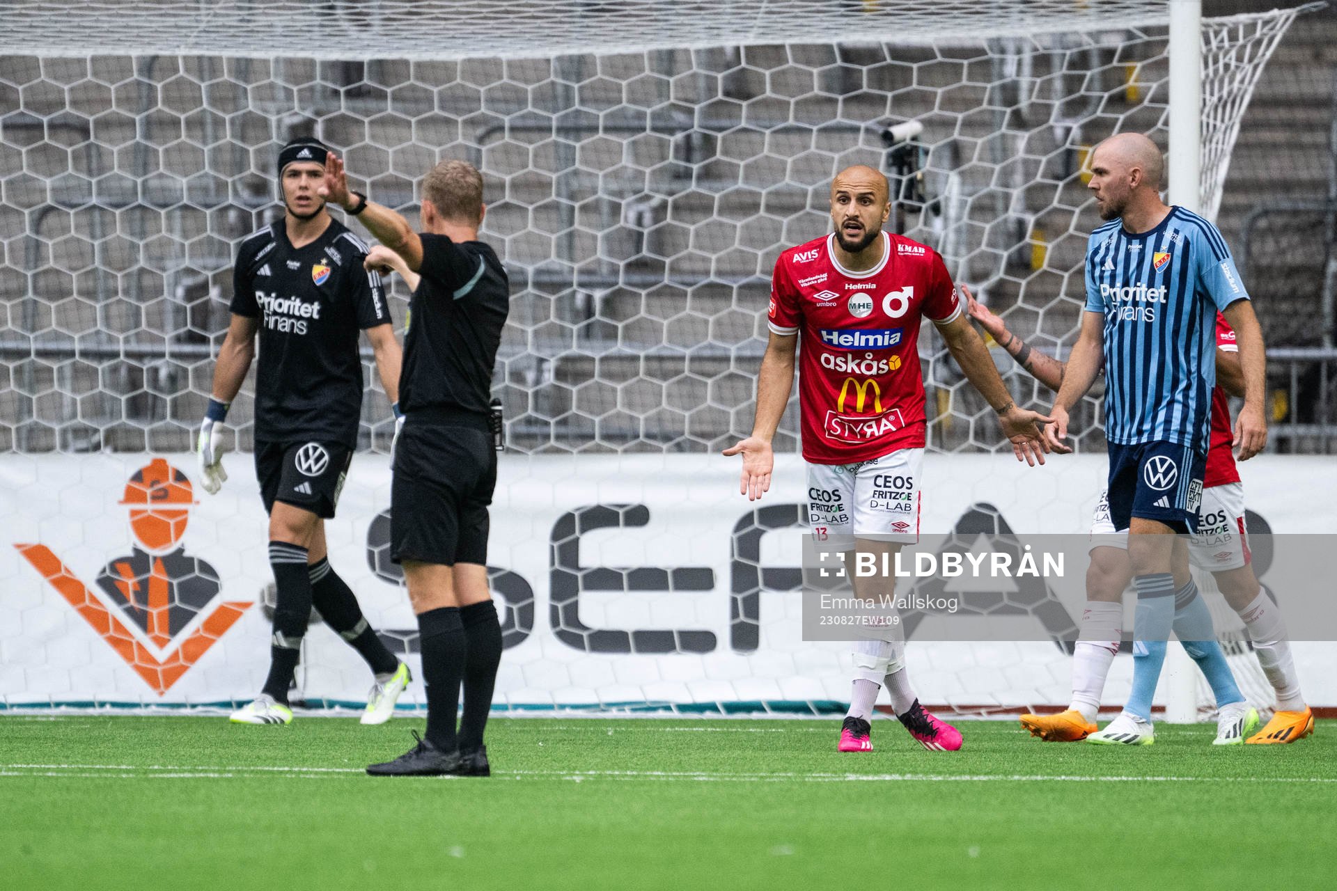 Degerfors Pashang Abdulla reagerar mot Domare Fredrik Klitte