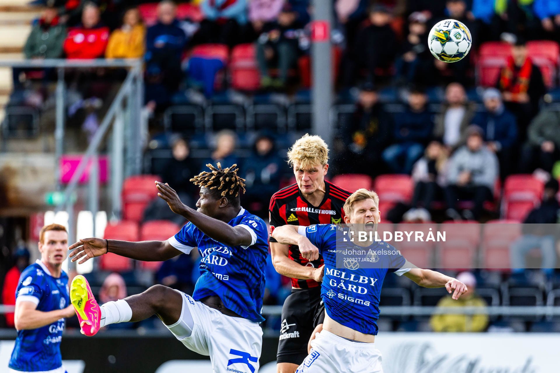 Trelleborgs Abel Ogwuche och Fritiof Björken mot