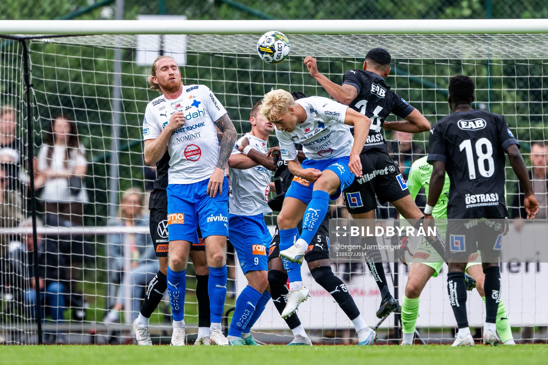 Värnamos Hampus Näsström och Victor Larsson mot