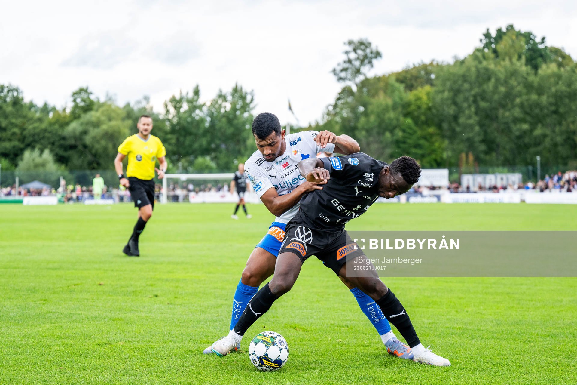 Värnamos Wenderson Oliveira do Nascimento och Halmstads