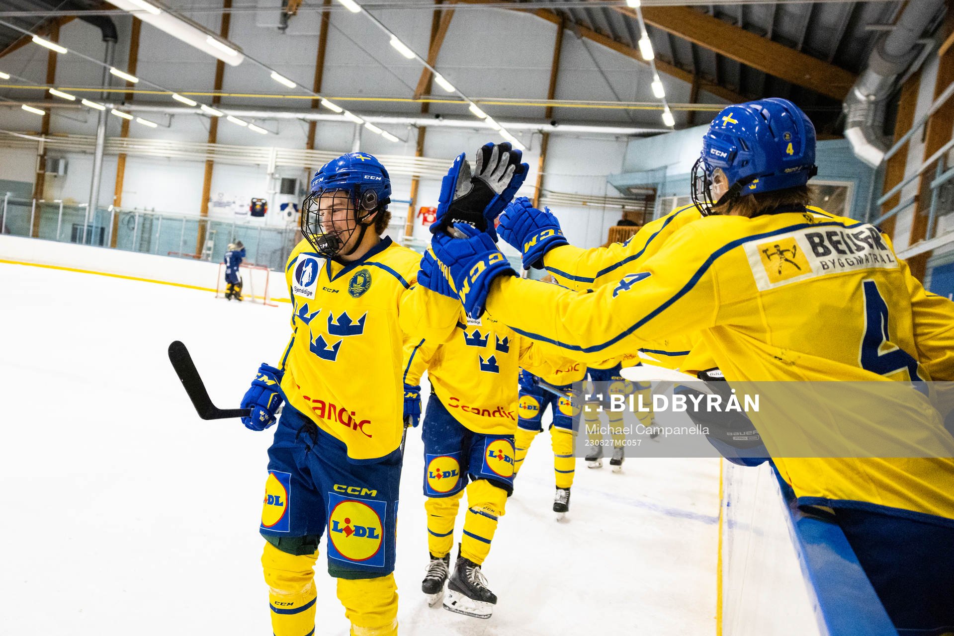 Sveriges Joe Wahlund jublar