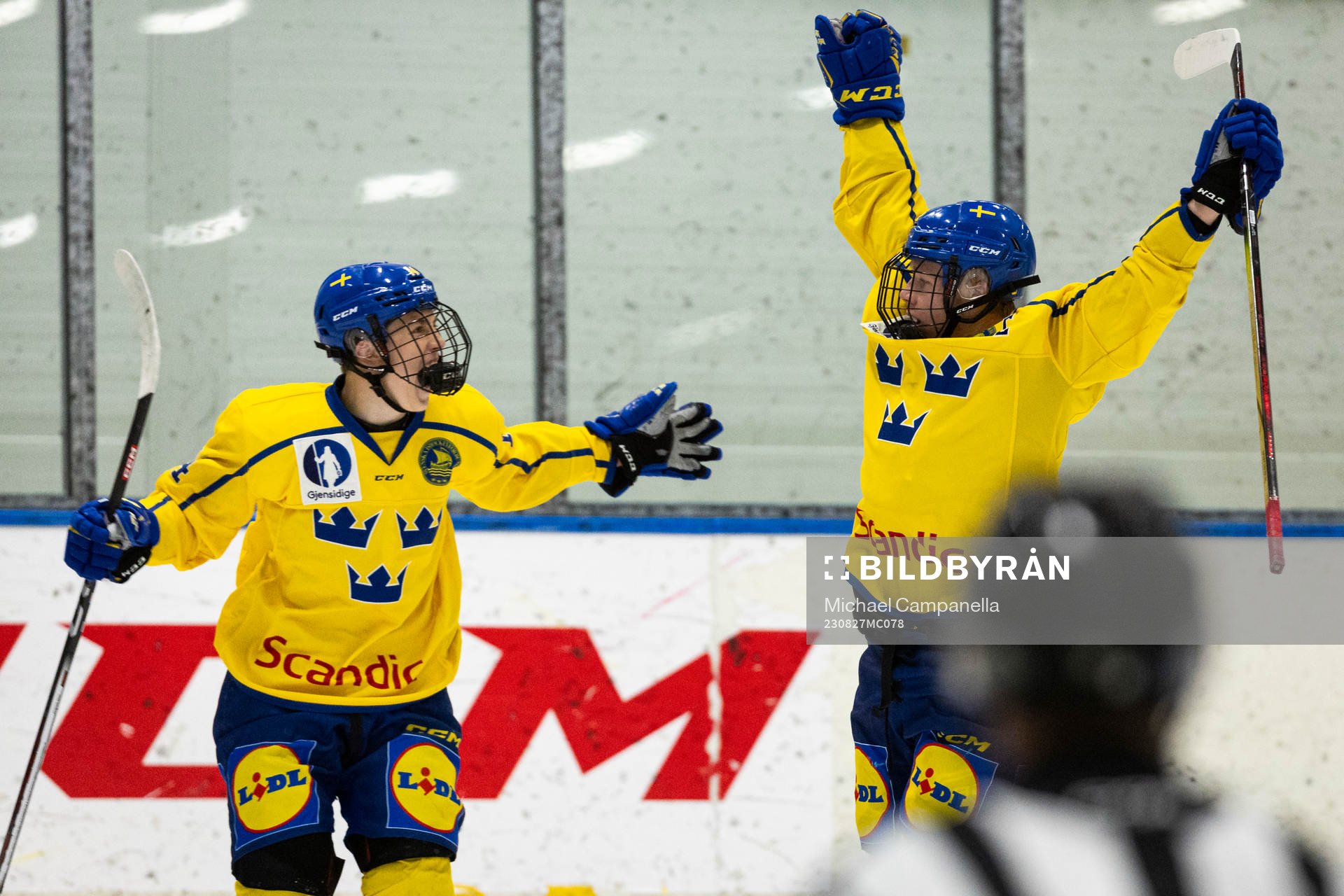 Sveriges Anton Gästrin jublar med Filip Ekberg