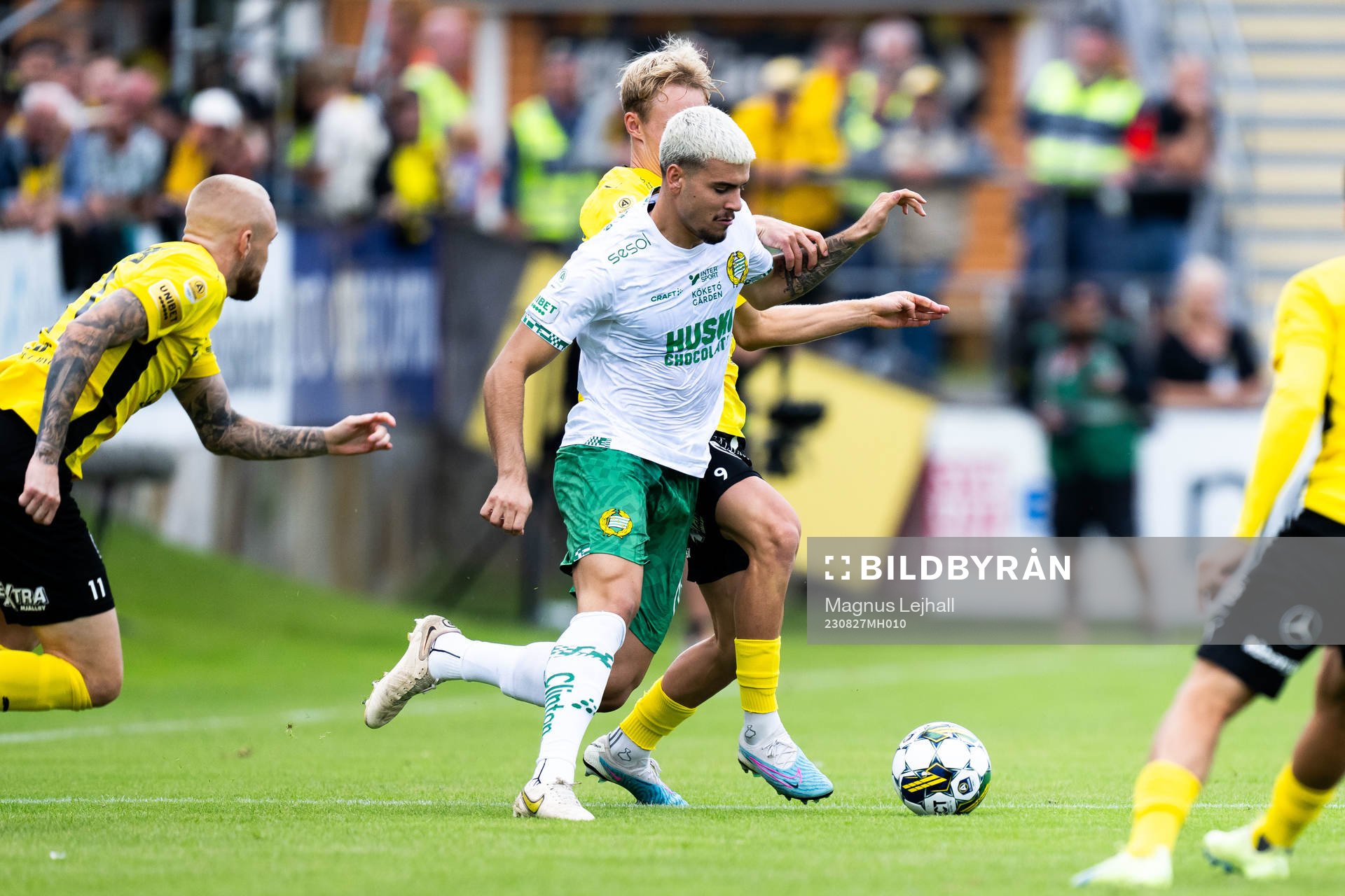 Hammarbys Edvin Kurtulus och Mjällbys Max Fenger