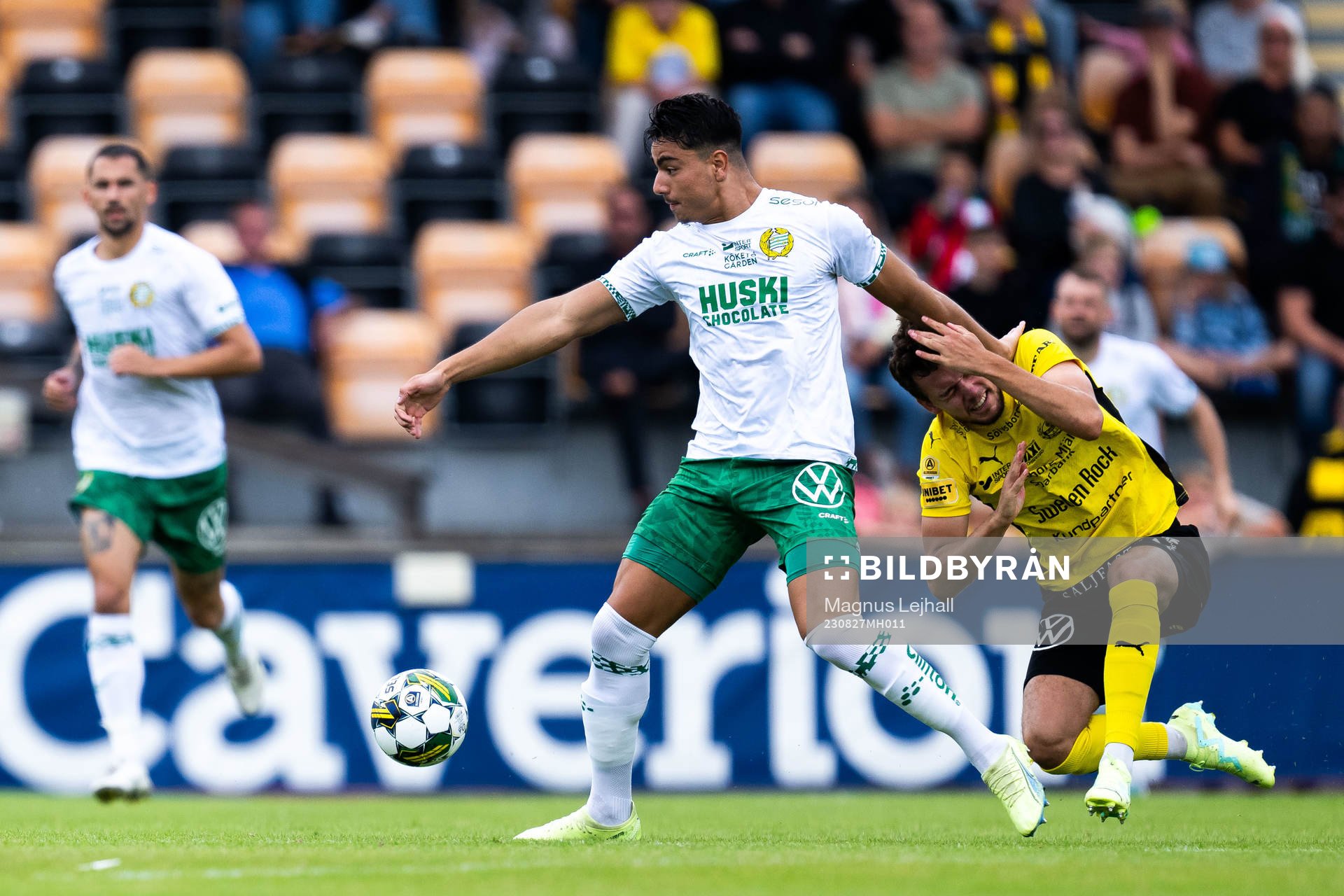 Hammarbys Jusef Erabi och Mjällbys Colin Rösler