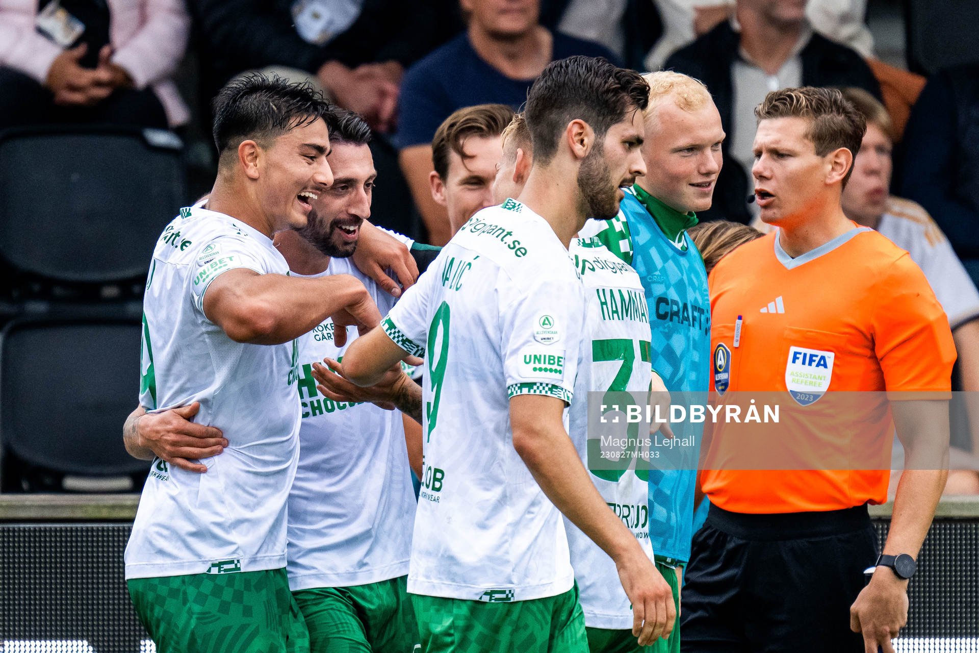 Hammarbys Nahir Besara jublar med lagkamrater