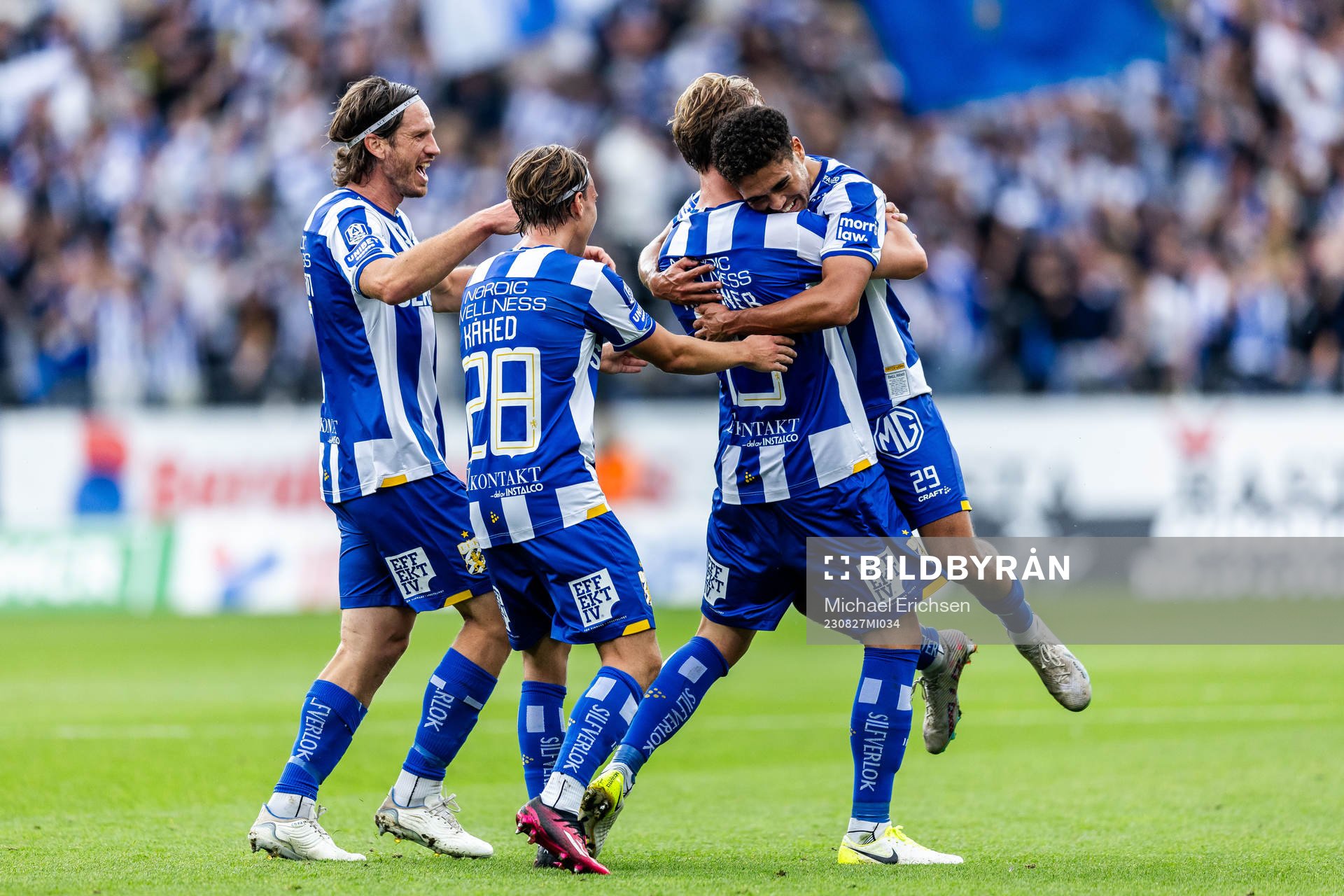 IFK Göteborgs Sebastian Hausner jublar med lagkamrater