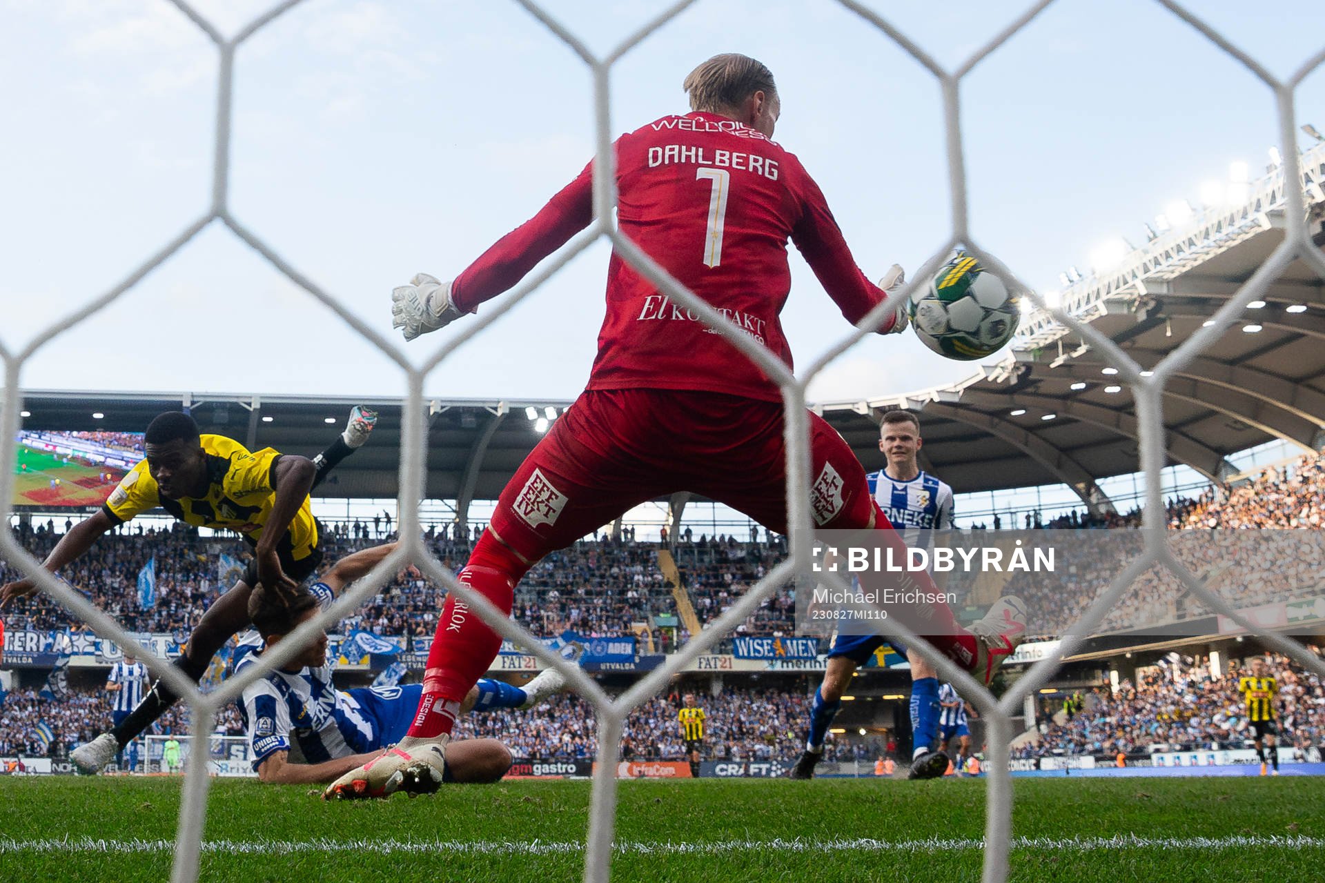 Häckens Akoua Romeo Amane reducerar till 4-1
