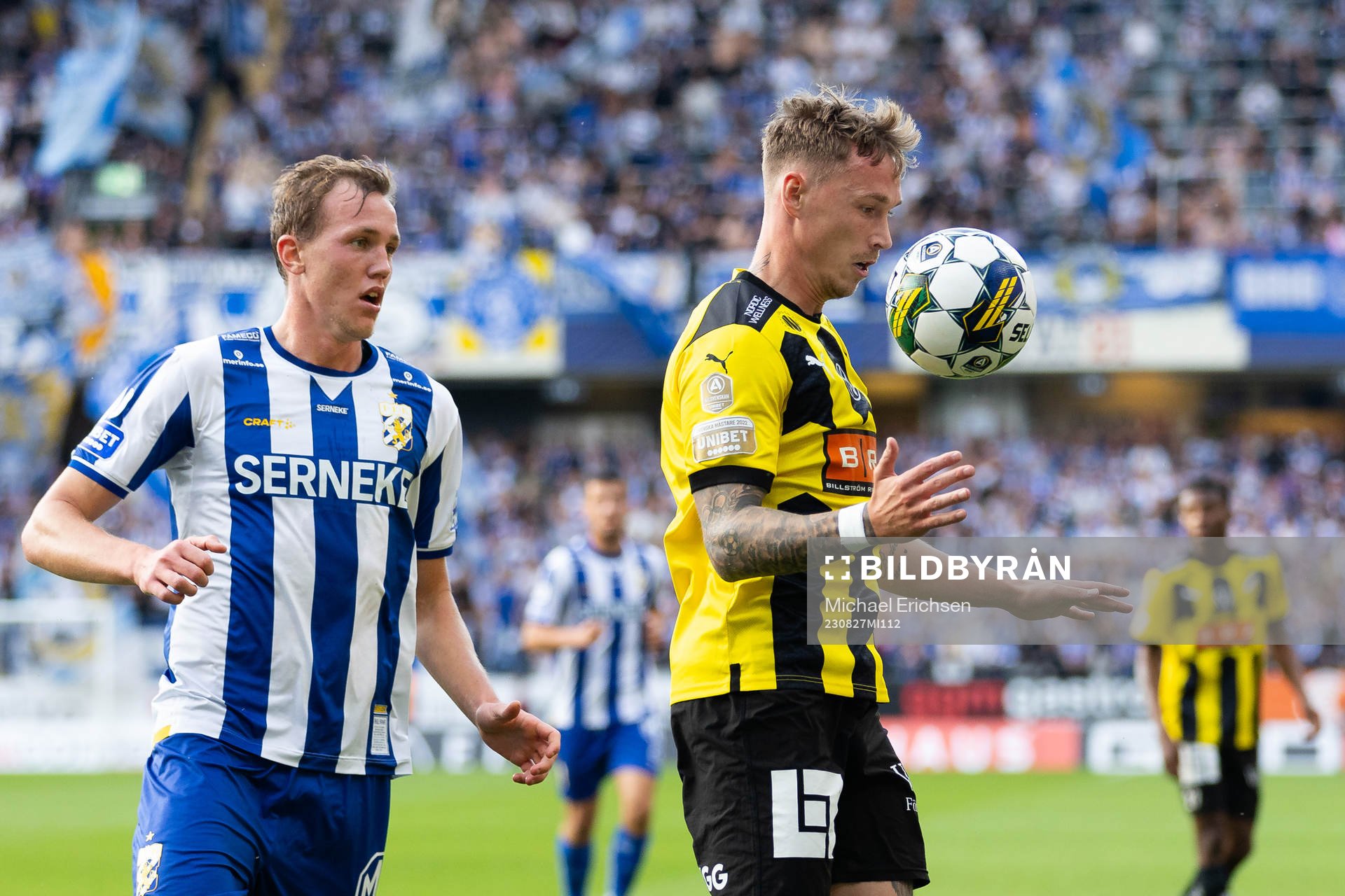 IFK Göteborgs Adam Carlén och Häckens Jacob Barret