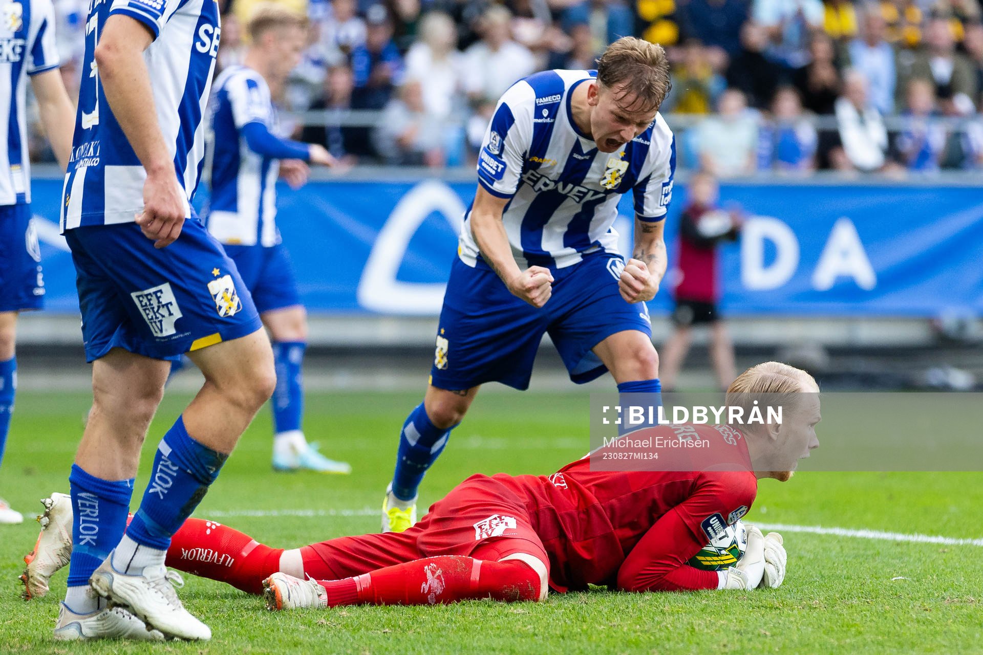 IFK Göteborgs Sebastian Hausner jublar åt målvakt Pontus