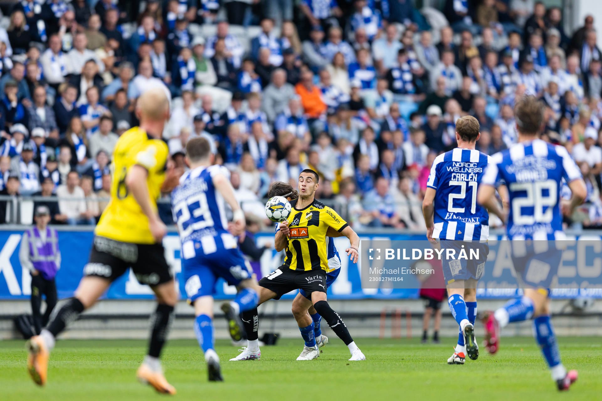 Häckens Srdjan Hrstic och IFK Göteborgs Gustav Svensson
