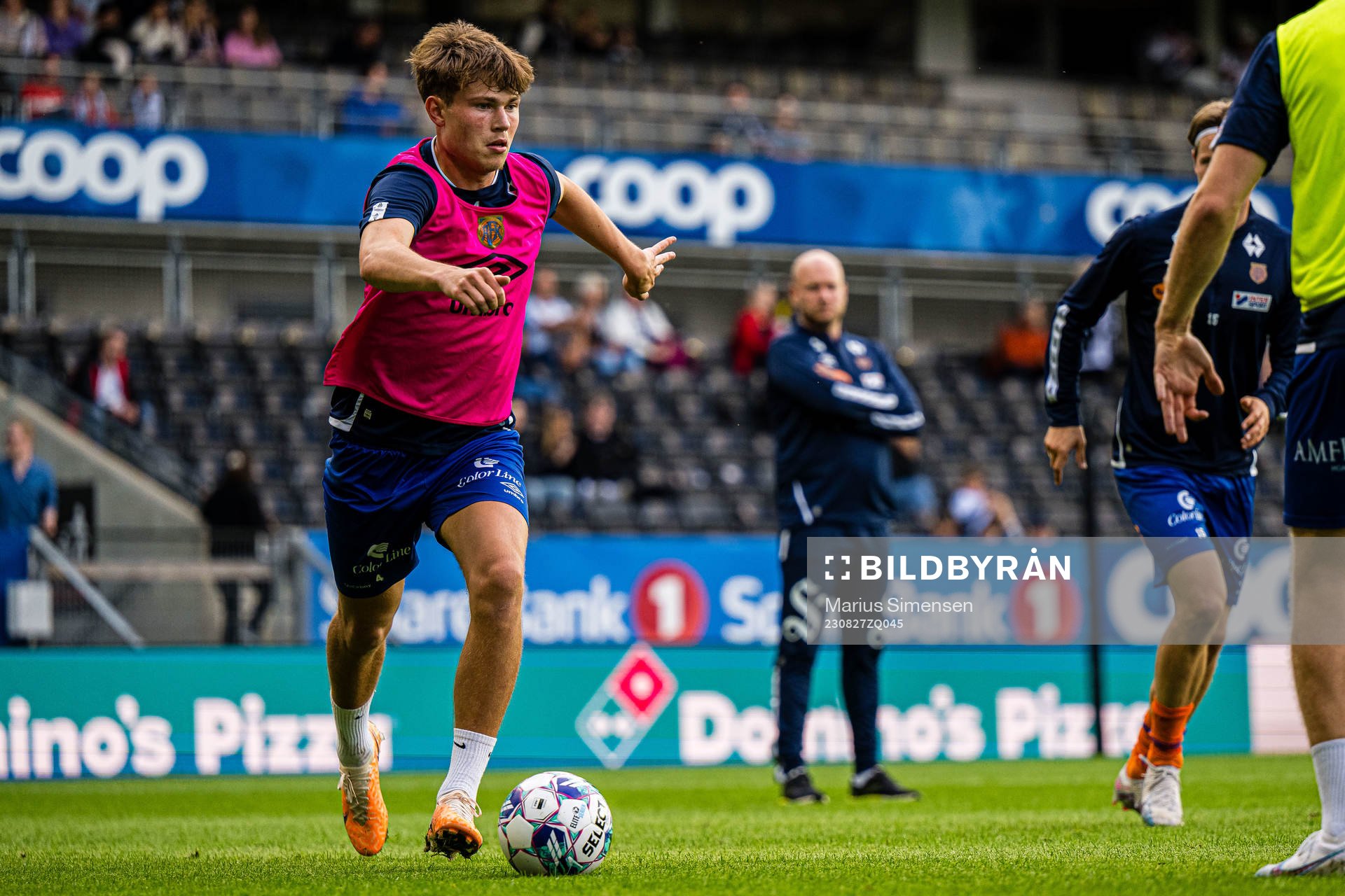 Nikolai Hopland of Aalesund warms up