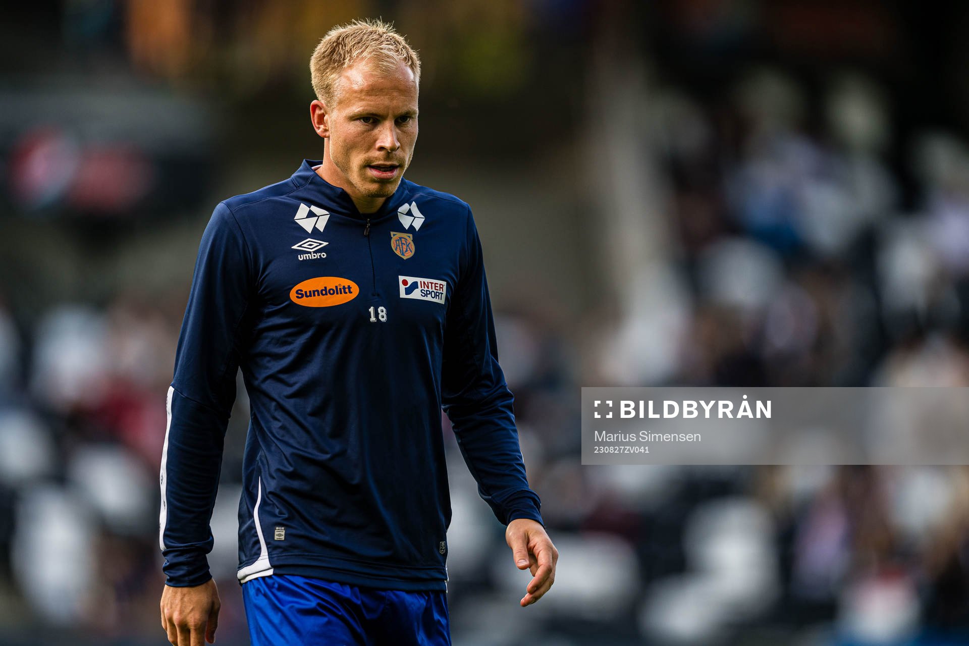 Martin Ramsland of Aalesund warms up