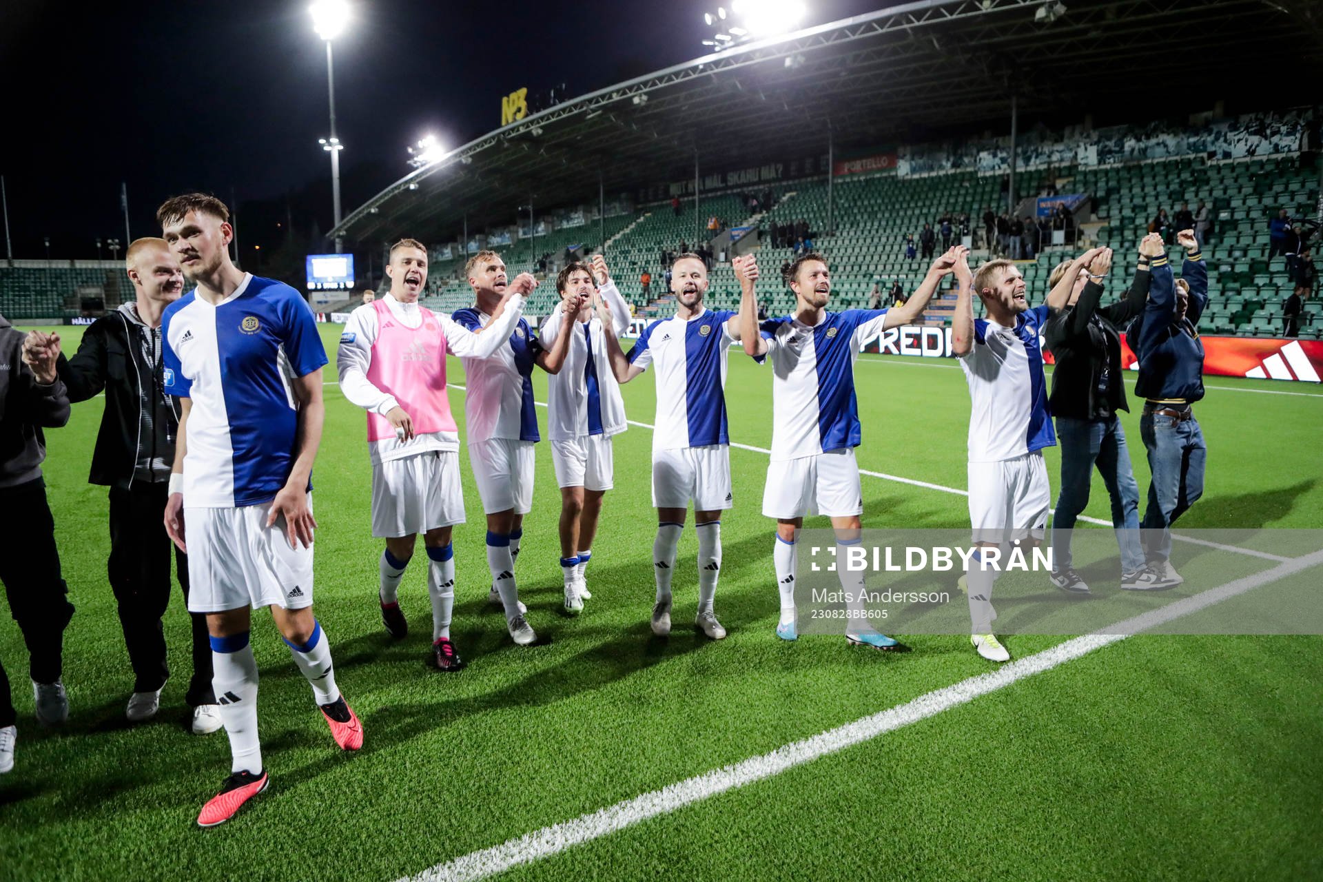 GIF Sundsvalls spelare jublar