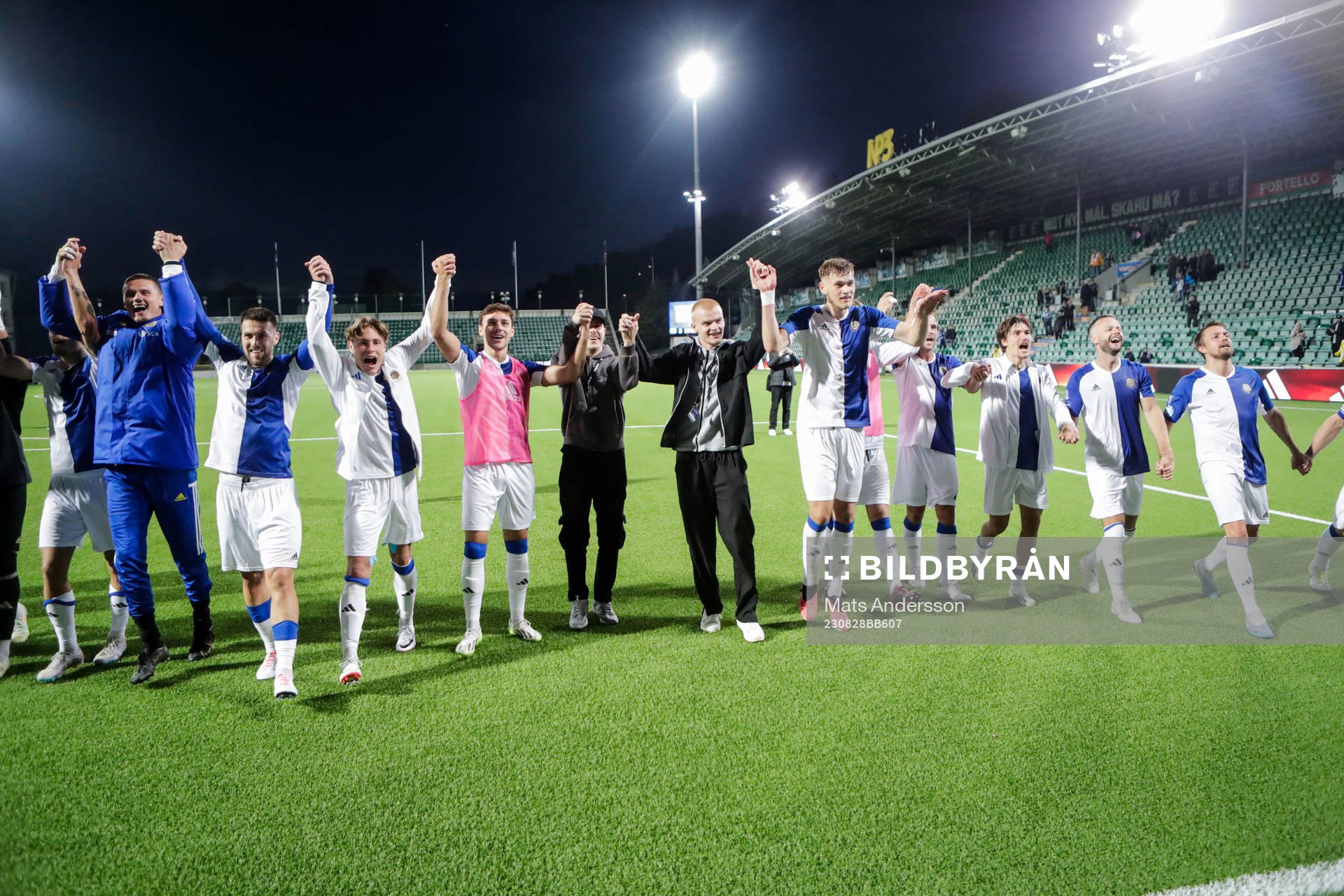 GIF Sundsvalls spelare jublar