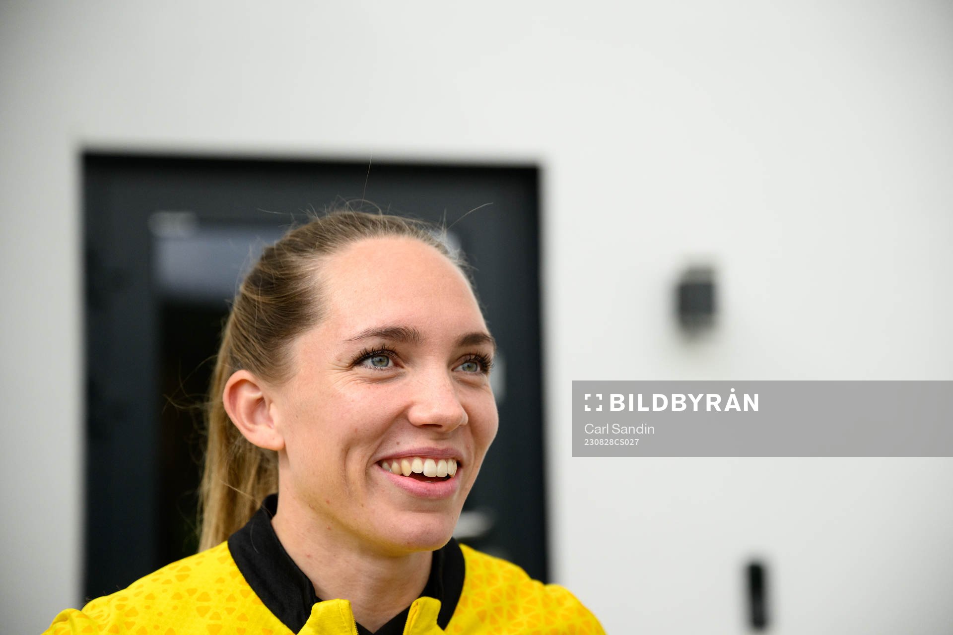 Elin Rubensson blir intervjuad