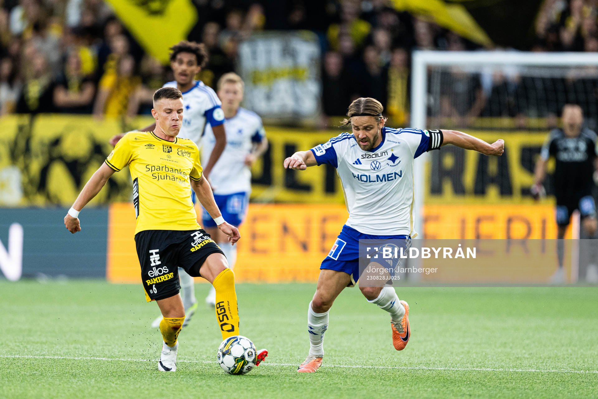Elfsborgs Andri Fannar Baldursson och IFK Norrköpings