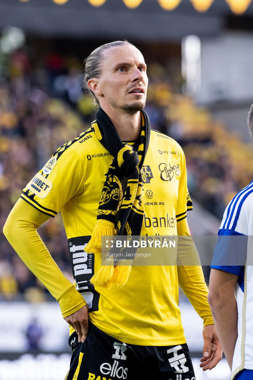 Elfsborgs Niklas Hult med halsduk