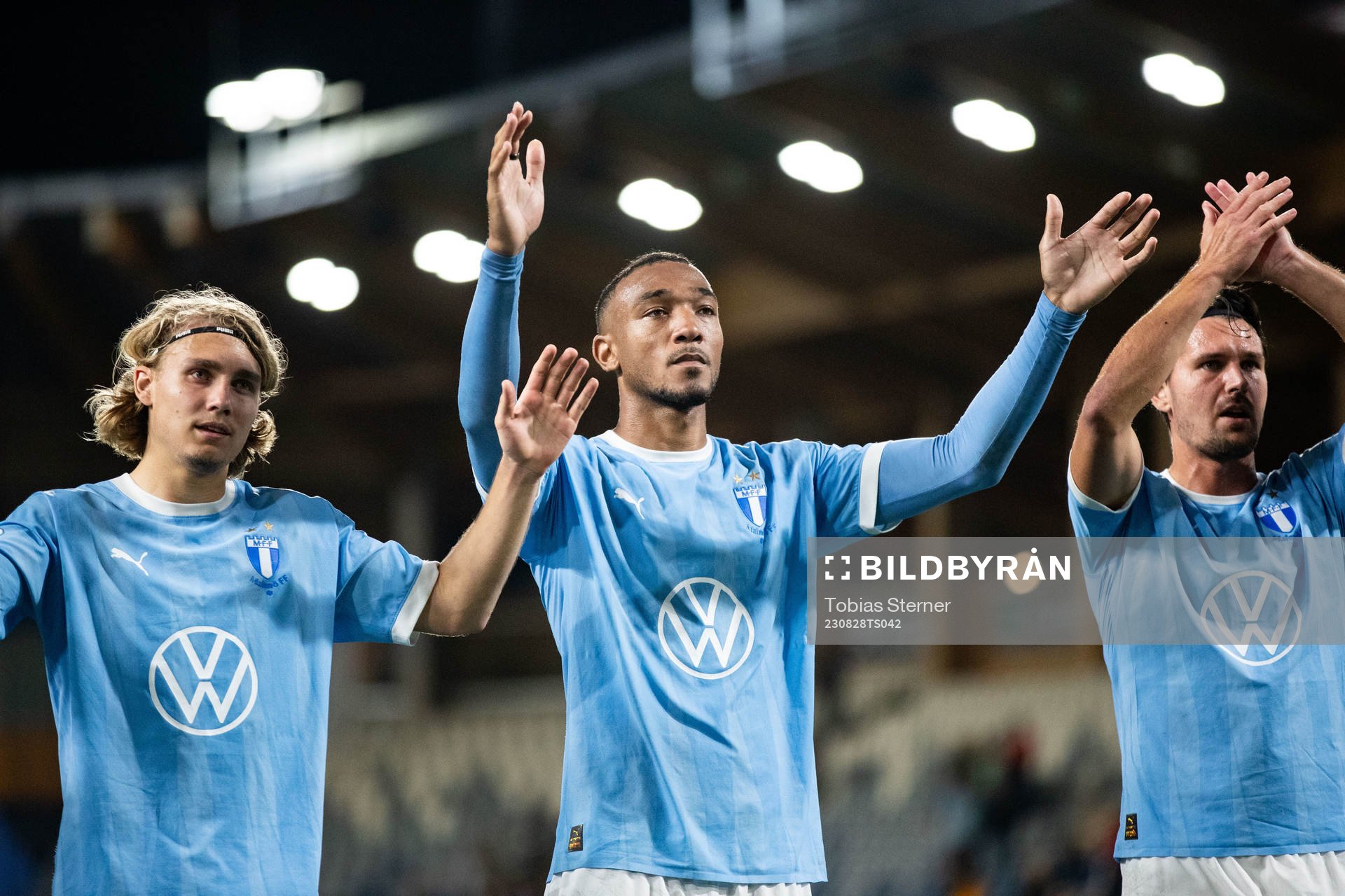 i230828 Malmö FFs Sebastian Nanasi, Derek Cornelius och