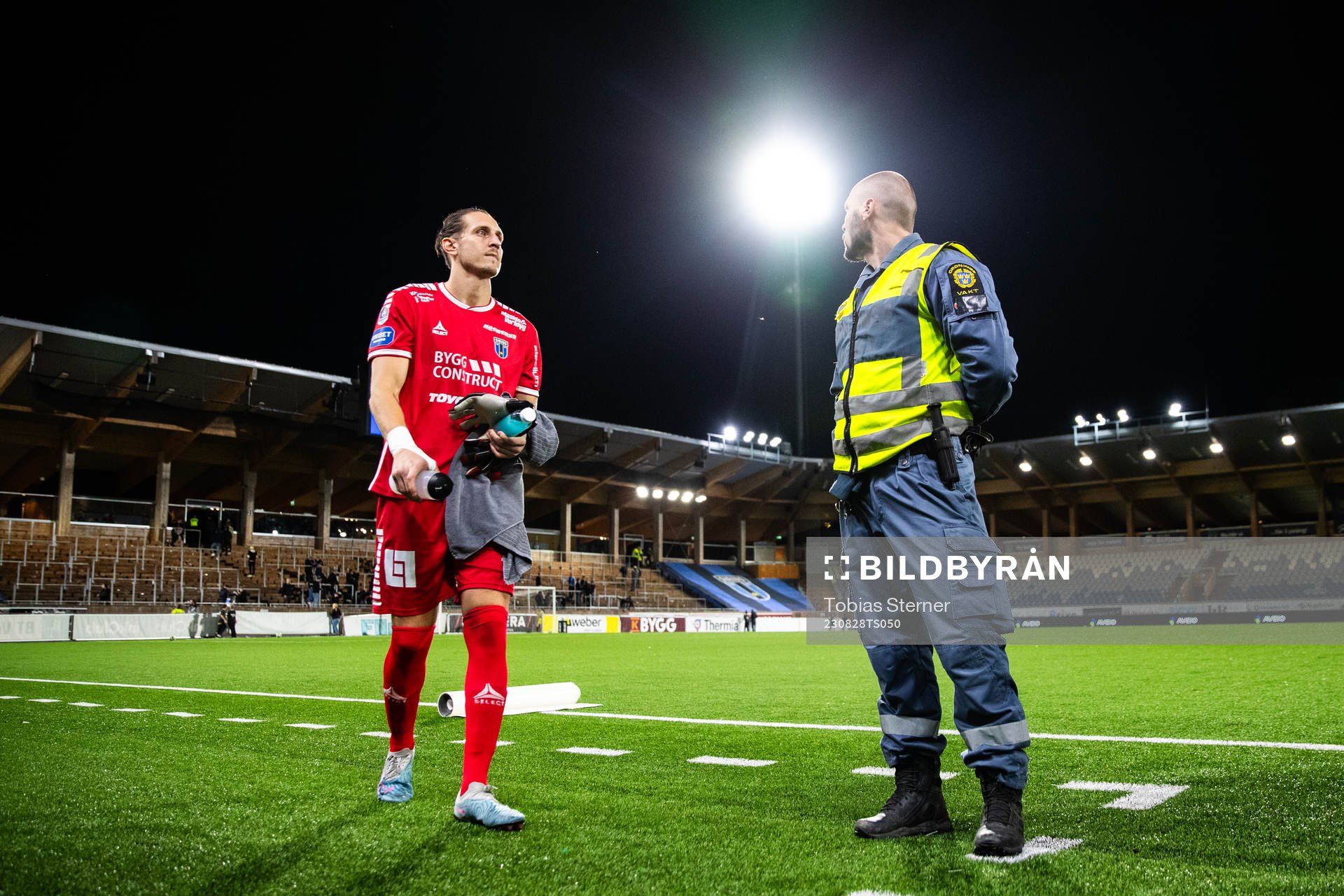 Sirius målvakt David Mitov Nilsson deppar