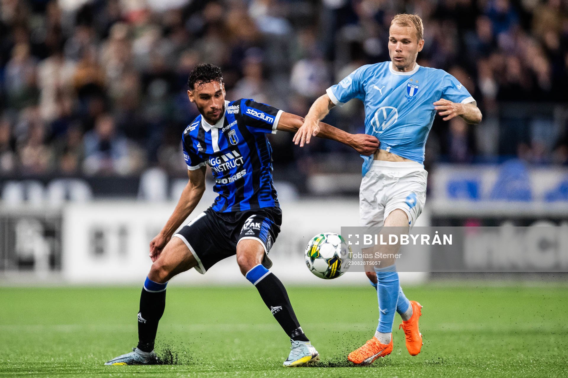 Sirius Joakim Persson och Malmö FFs Oscar Lewicki