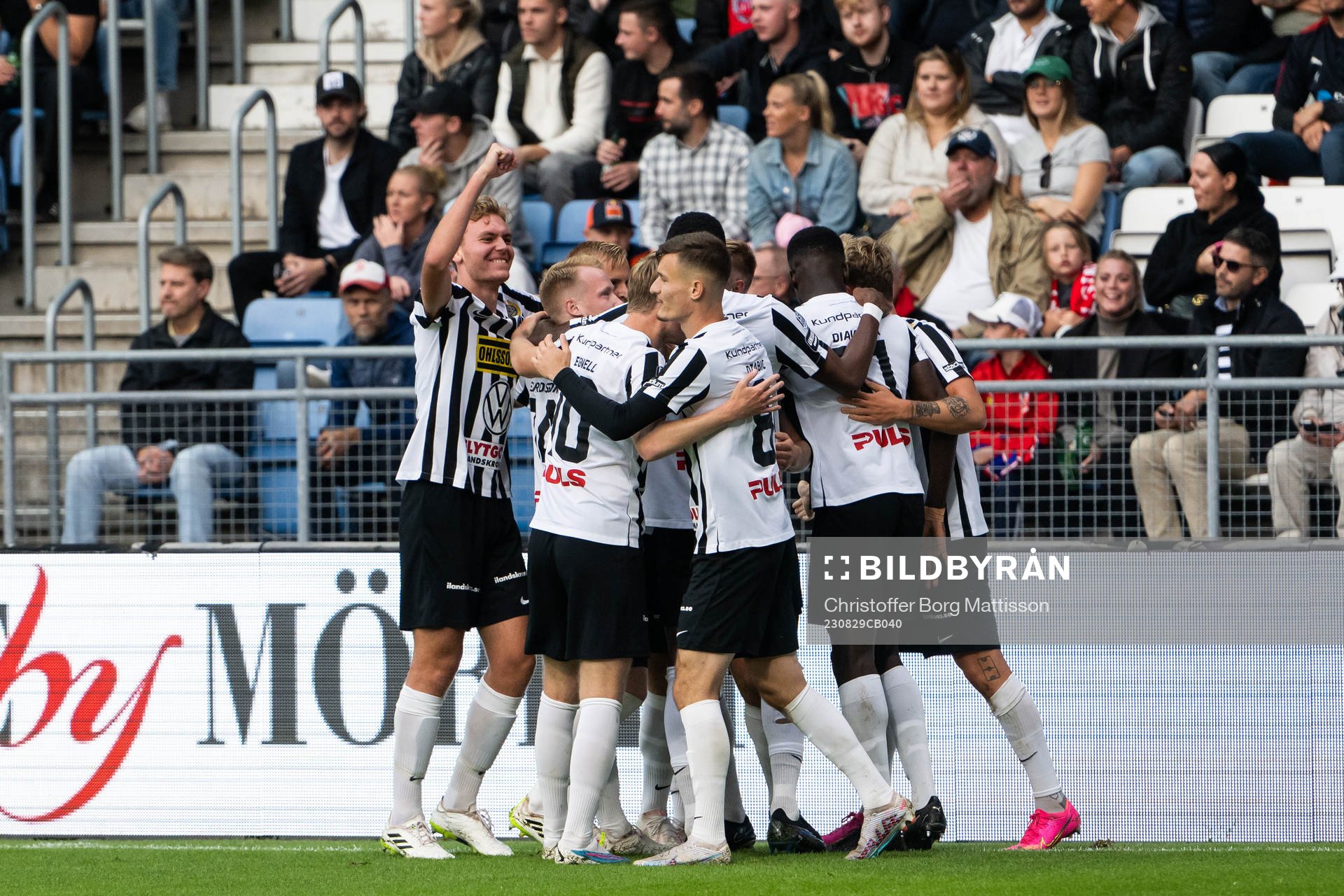 Landskronas spelare jublar