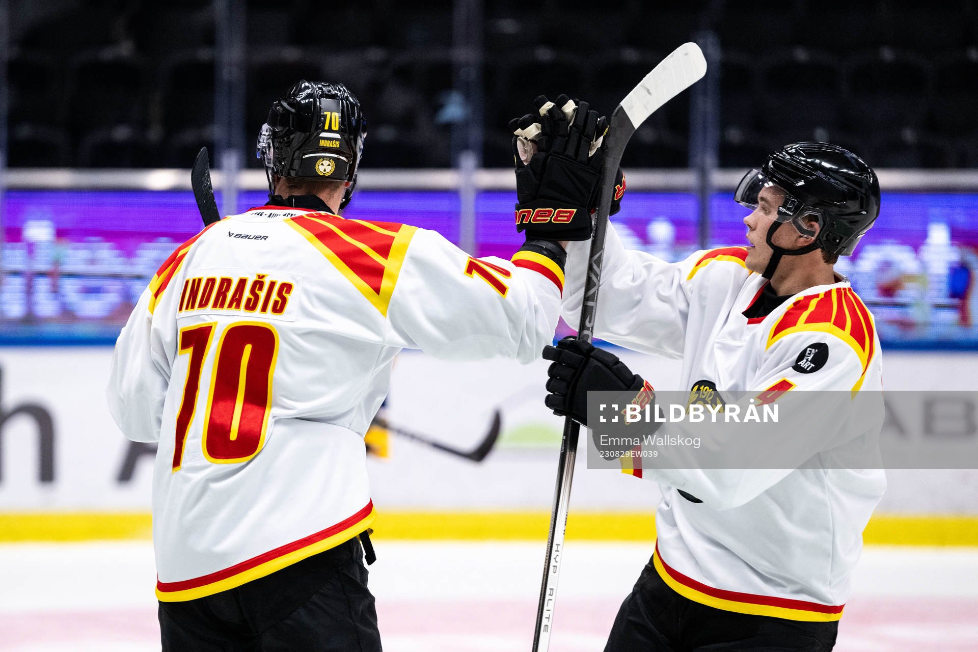 Brynäs Miks Indrasis jublar med Theo Lindstein