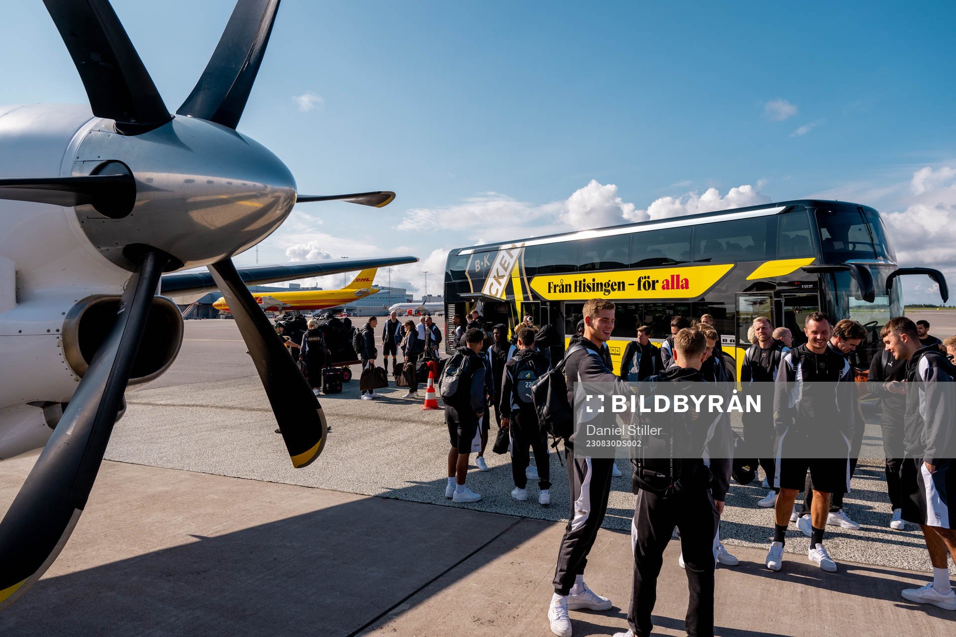 The Häcken team about to board the airplane