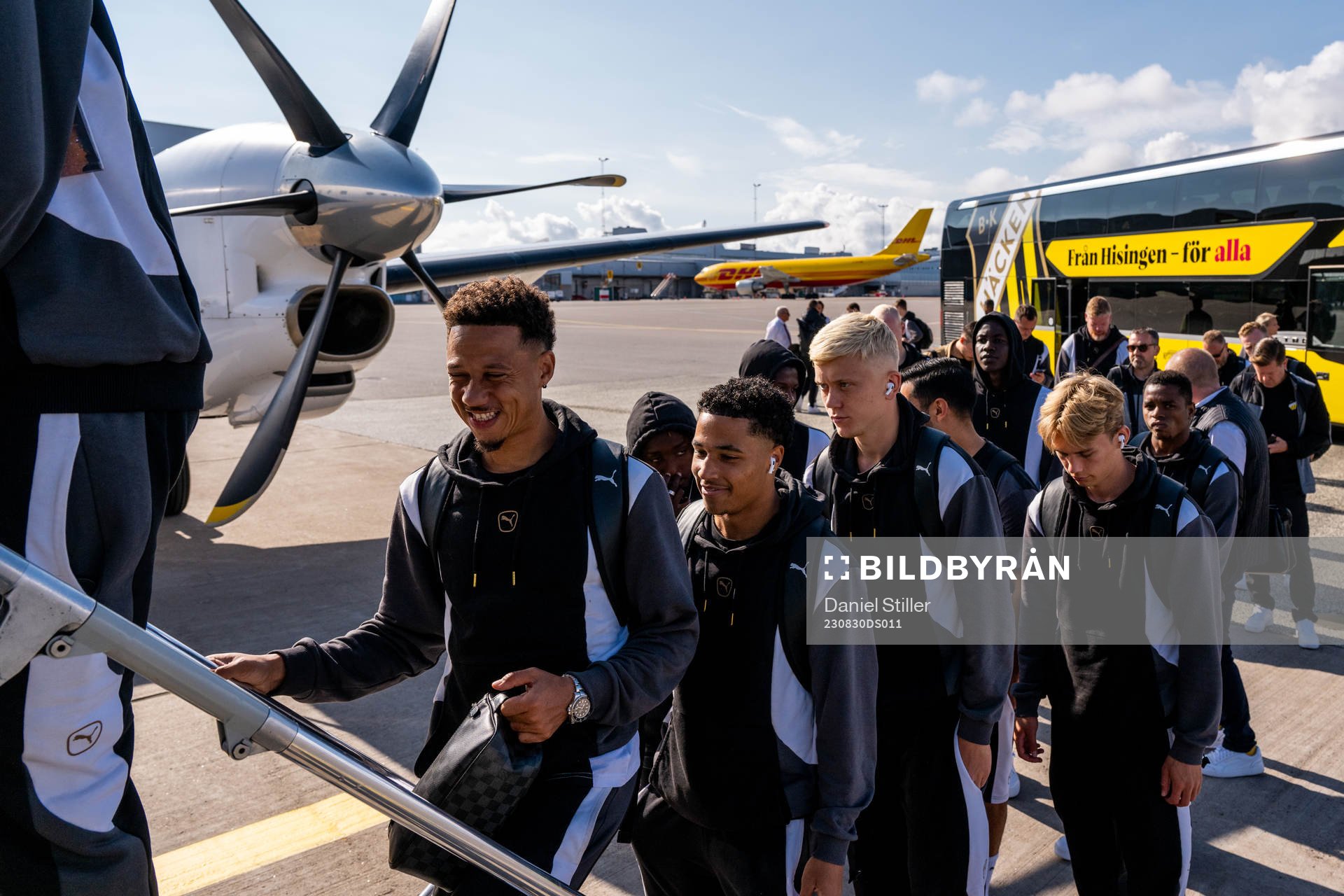 Tobias Sana, Momodou Sonko and the rest of the Häcken team