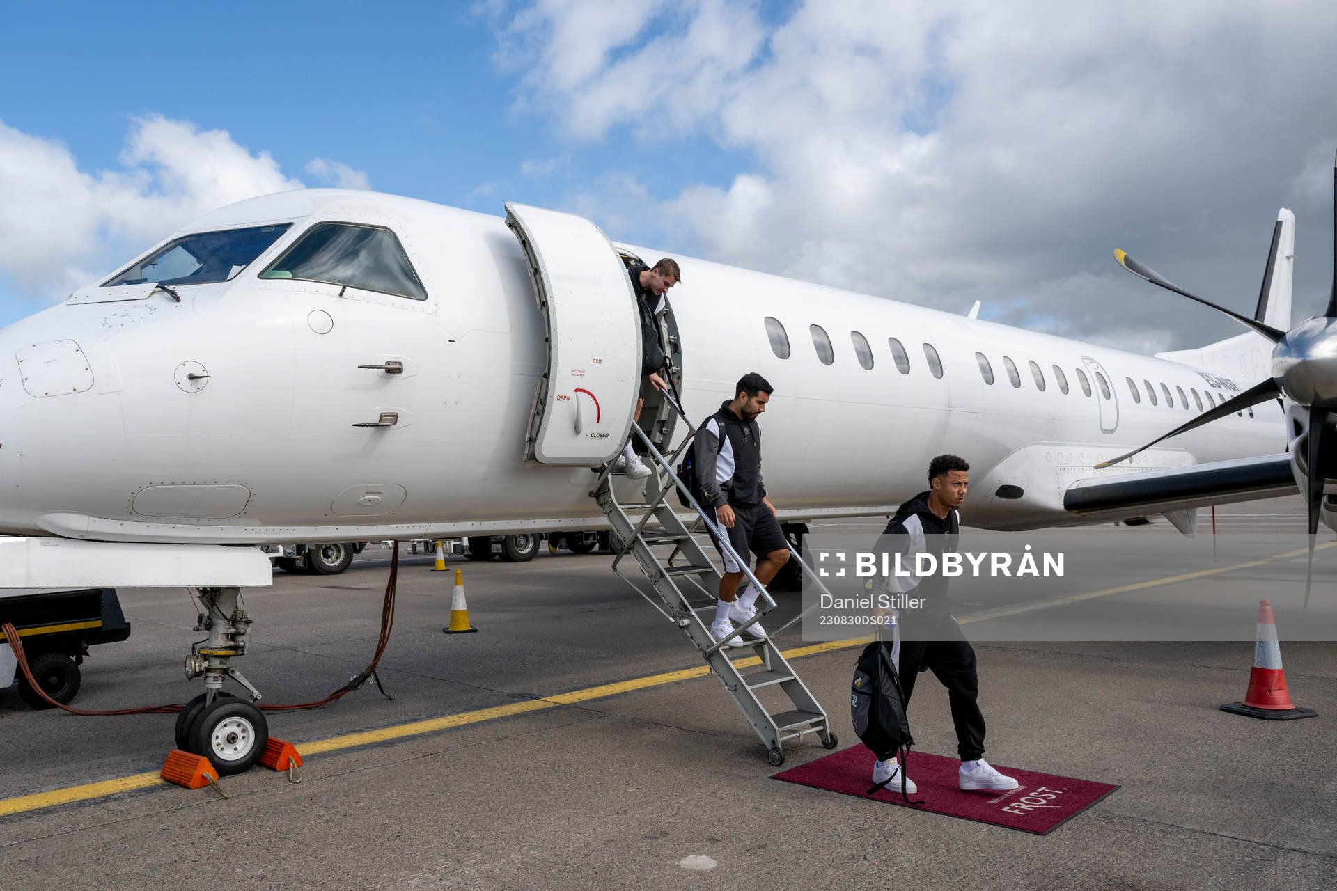 Tobias Sana and the rest of the Häcken team exit the