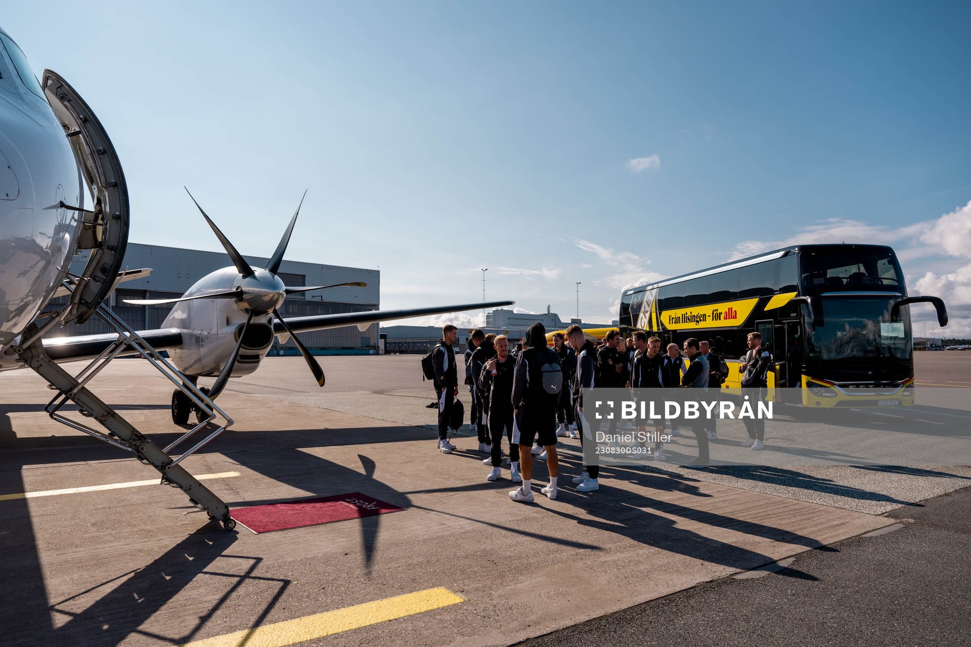 The Häcken team about to board the airplane