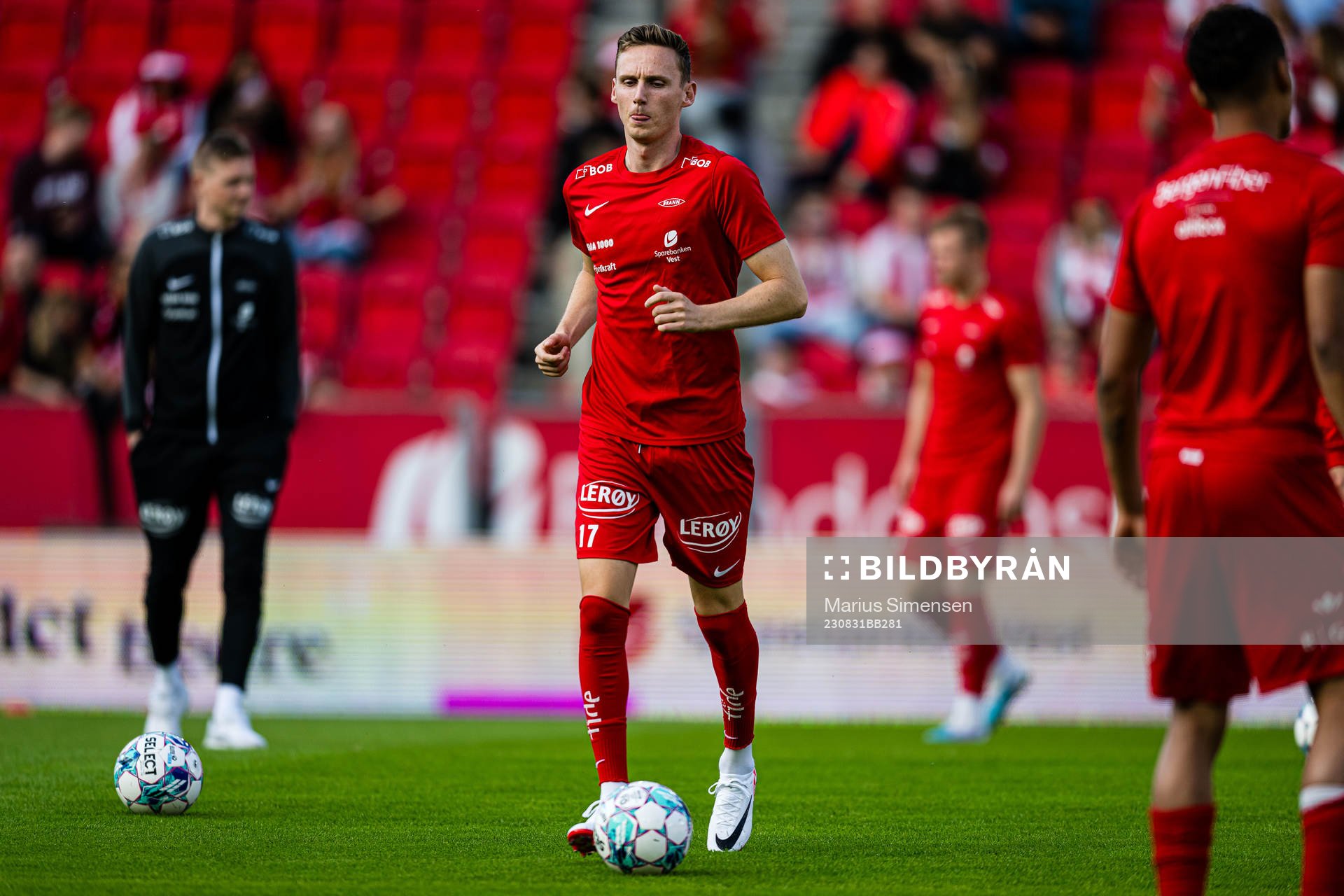Joachim Soltvedt of Brann warms up