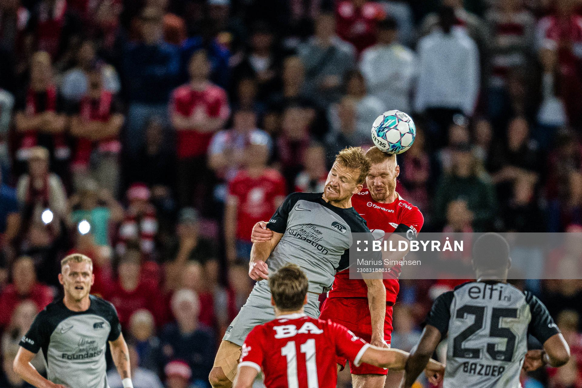 Dani De Wit of AZ Alkmaar and Sivert Heltne Nilsen of Brann