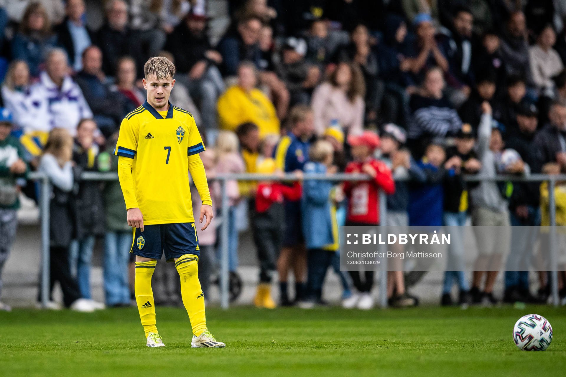 Sveriges Neo Jönsson under träningslandskampen i fotboll mellan Sverige P16 och Estland P16 den 31 augusti 2023 i Höganäs.