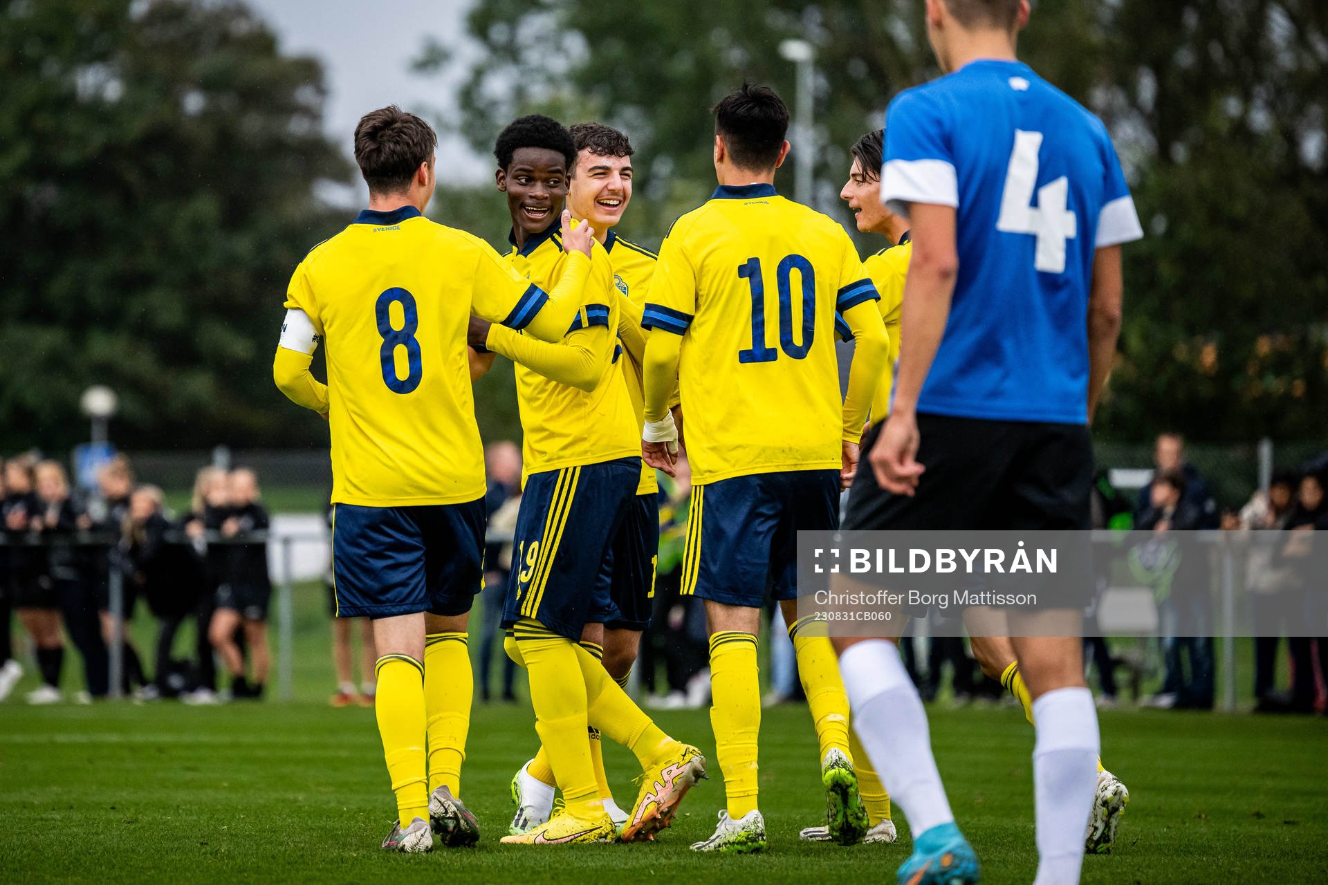 Sveriges Dennis Asprilla Ponce jublar