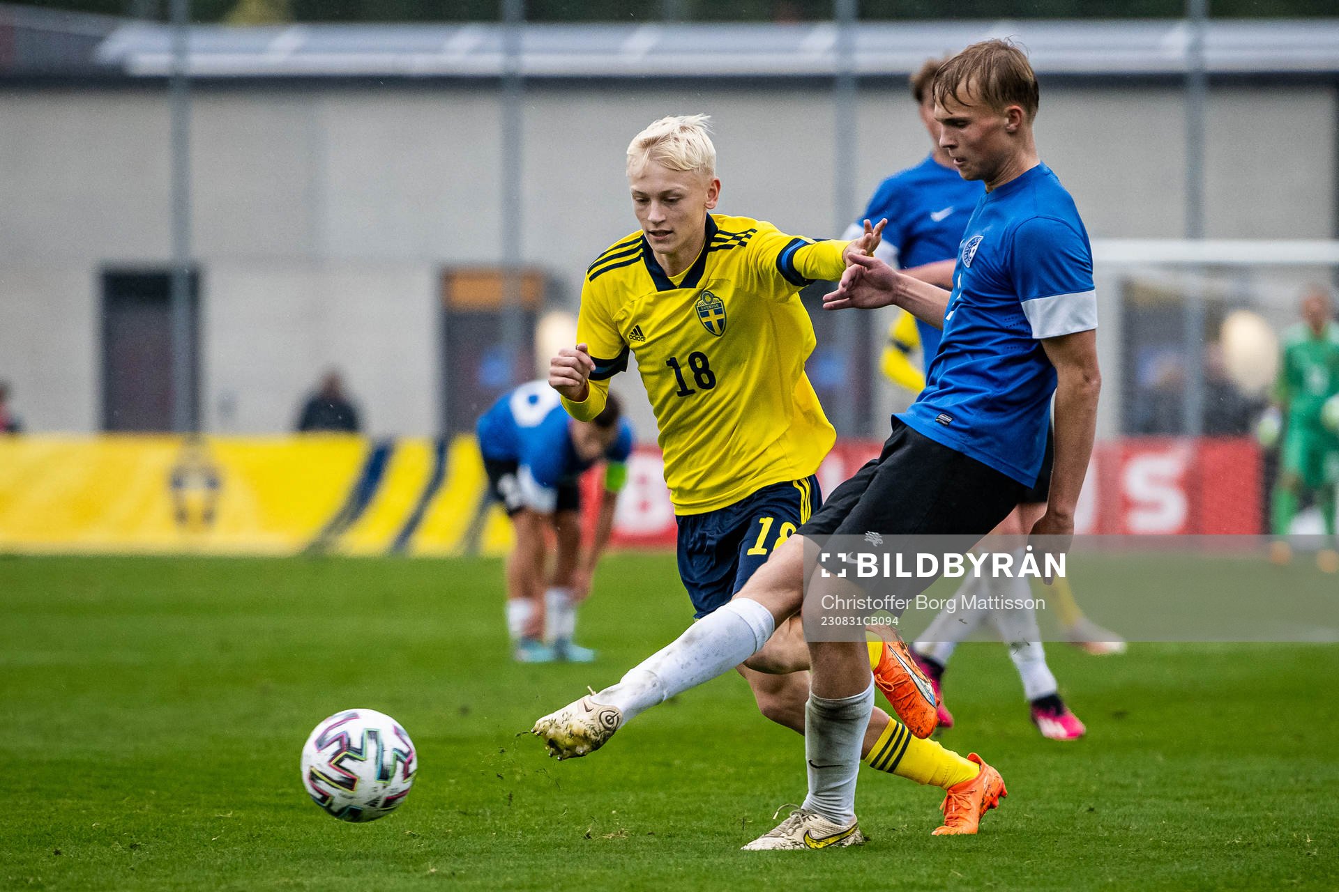 Sveriges Viggo Karlsson under träningslandskampen i fotboll mellan Sverige P16 och Estland P16 den 31 augusti 2023 i Höganäs.