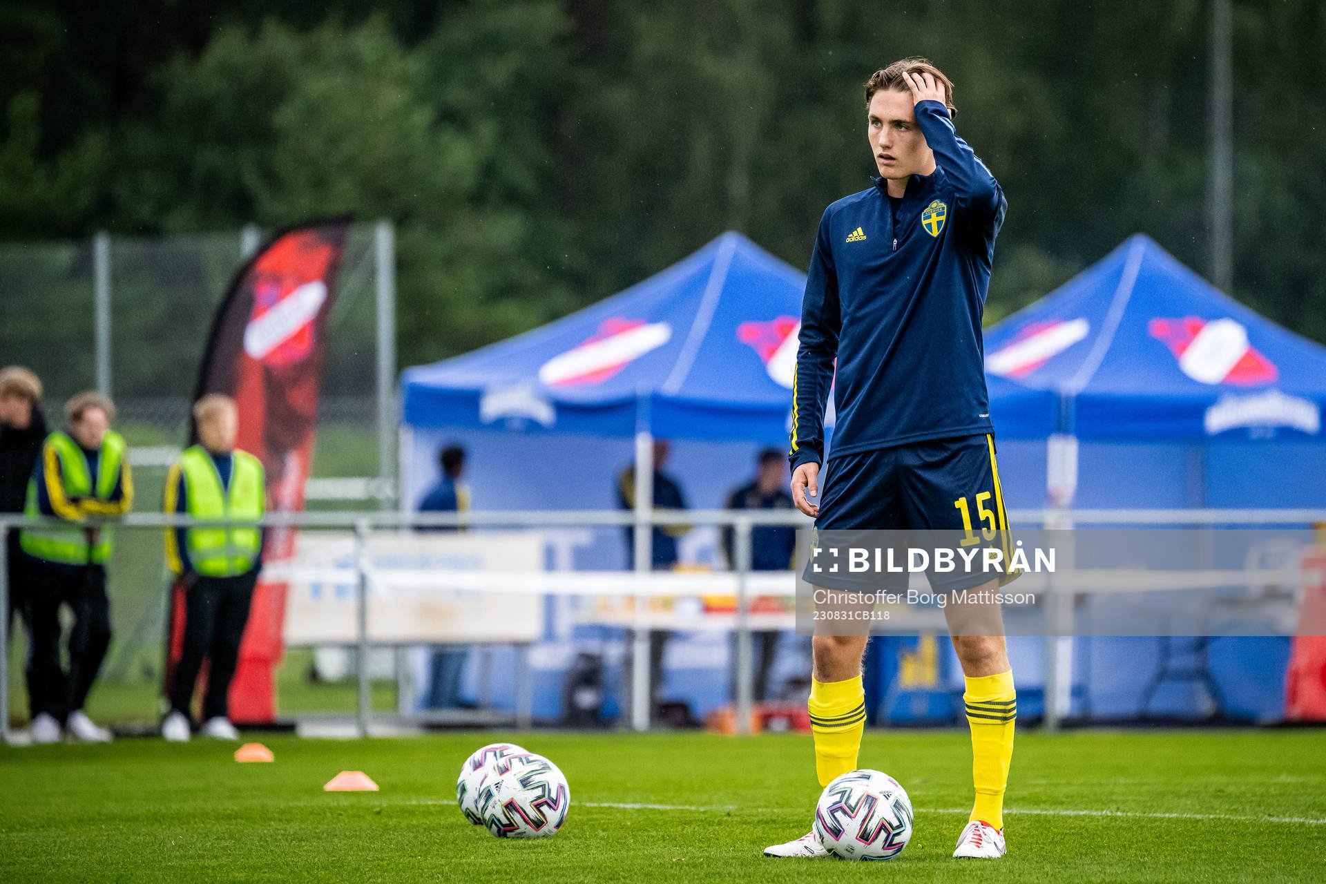 Sveriges Max Vogele inför träningslandskampen i fotboll mellan Sverige P16 och Estland P16 den 31 augusti 2023 i Höganäs.