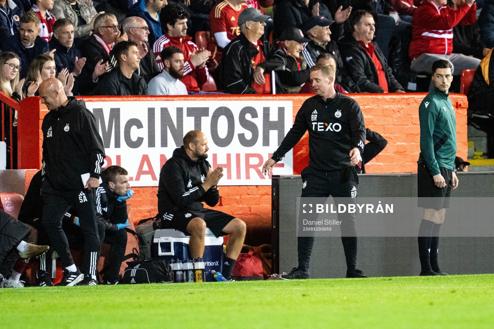 Head coach Barry Robson of Aberdeen looks dejected
