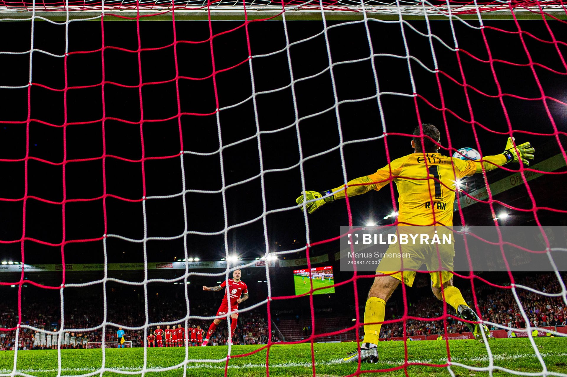 Frederik Børsting of Brann missing a chance to score