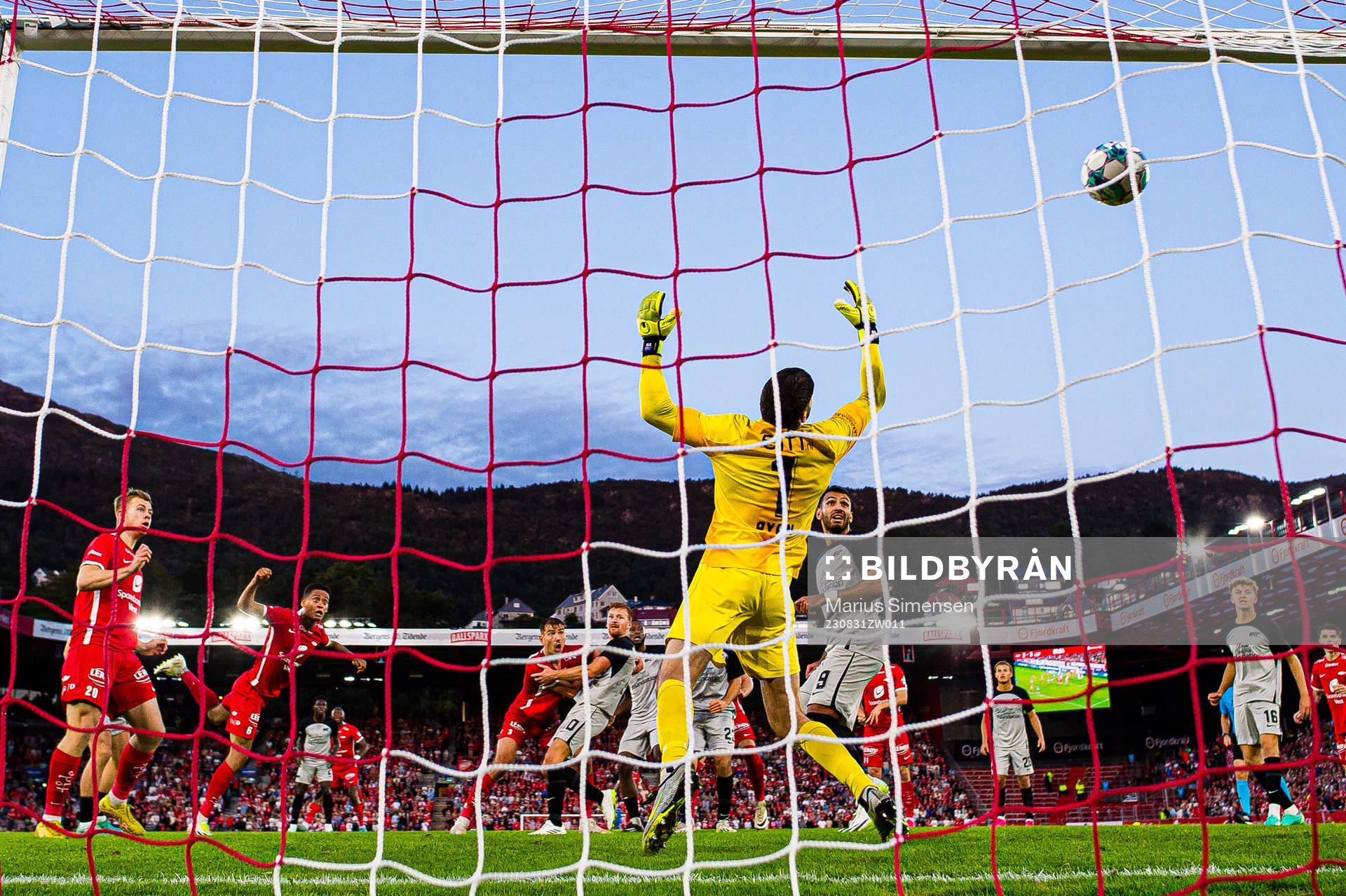 Japhet Sery Larsen of Brann scores the 3-3 goal
