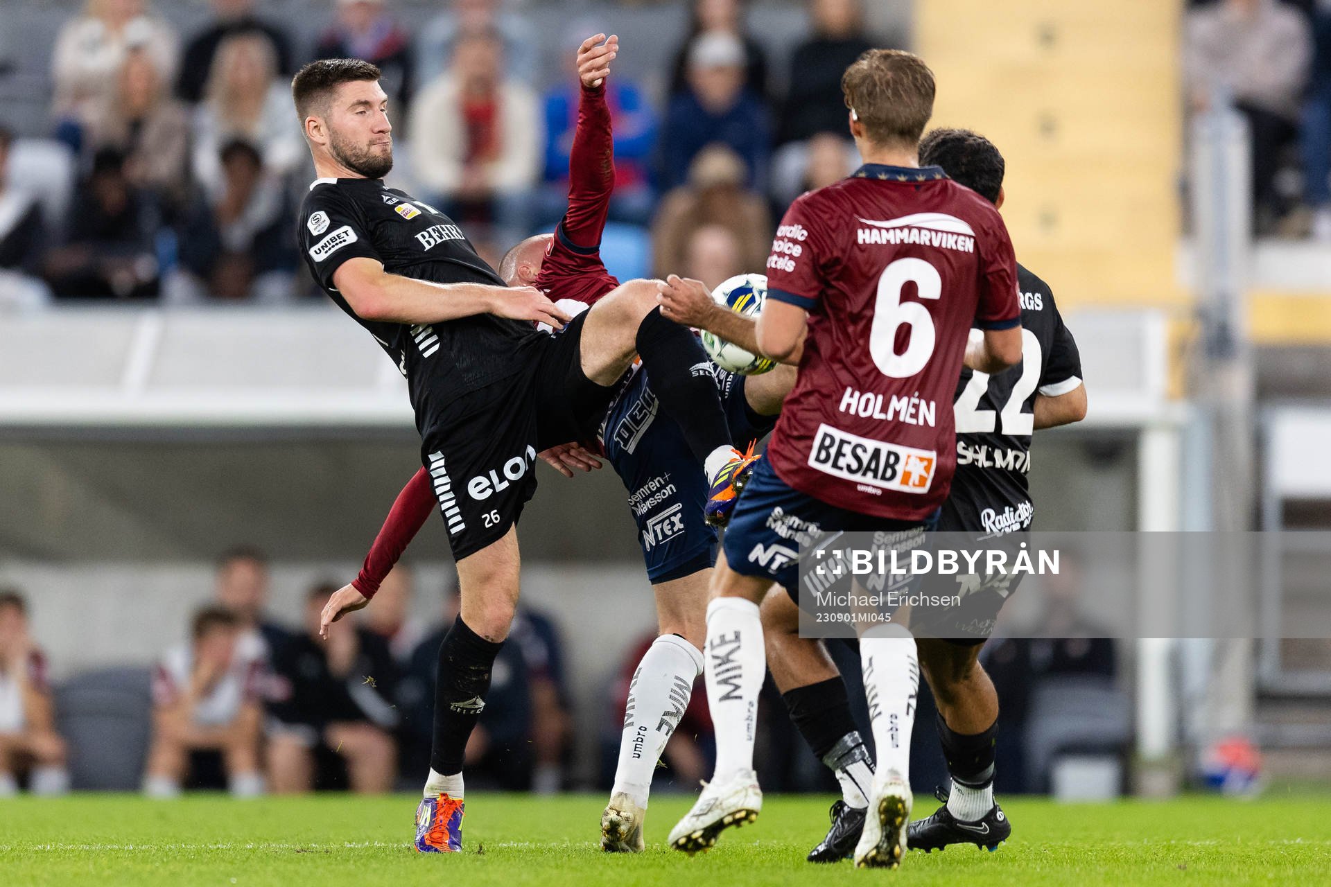 Örebros Axel Oskar Andrésson och Örgrytes Nicklas