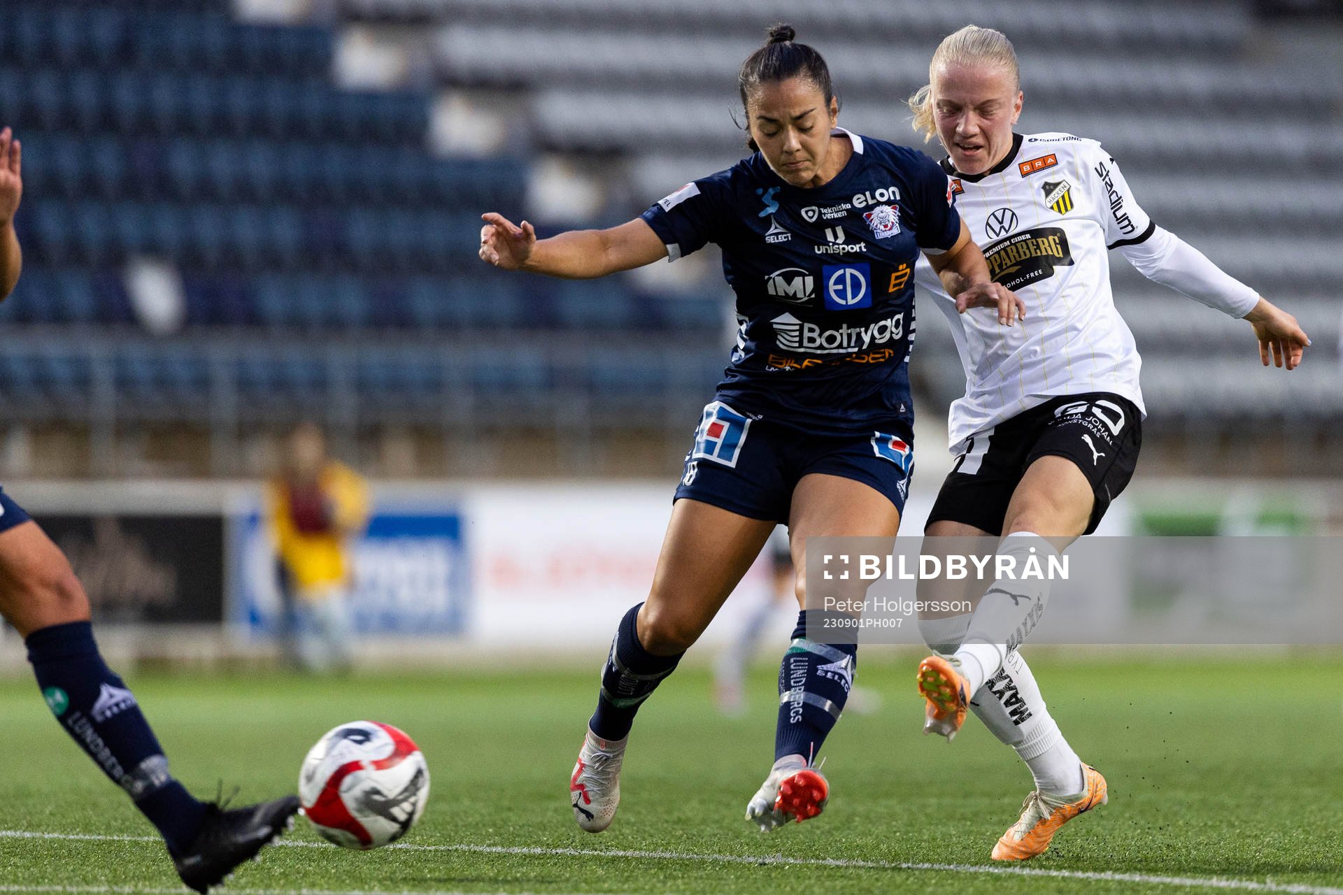 Linköpings Michelle De Jongh och Häckens Anna Sandberg