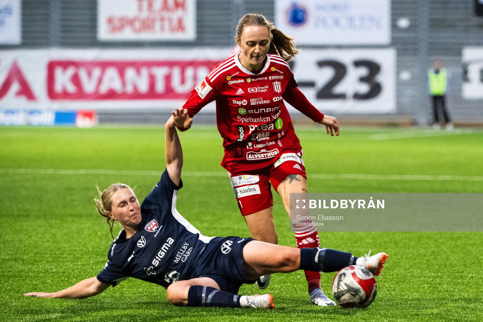 FC Rosengårds Hanna Andersson och Piteås Ásla Johannesen