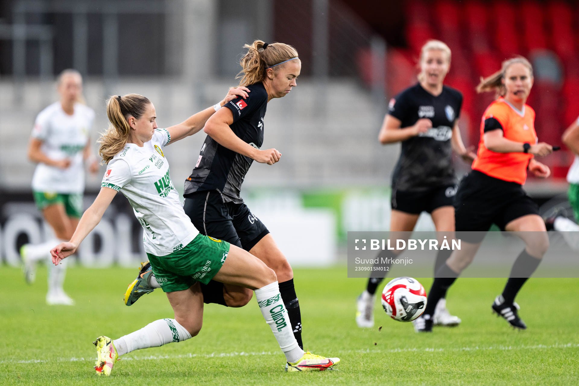 Hammarbys Vilde Hasund och Växjö DFFs Elin Nilsson