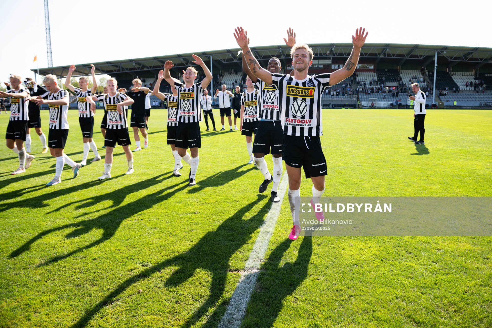 Landskronas Frederik Ihler jublar efter slutsignalen under fotbollsmatchen i Superettan mellan Landskrona och GAIS den 2 september 2023 i Landskrona.