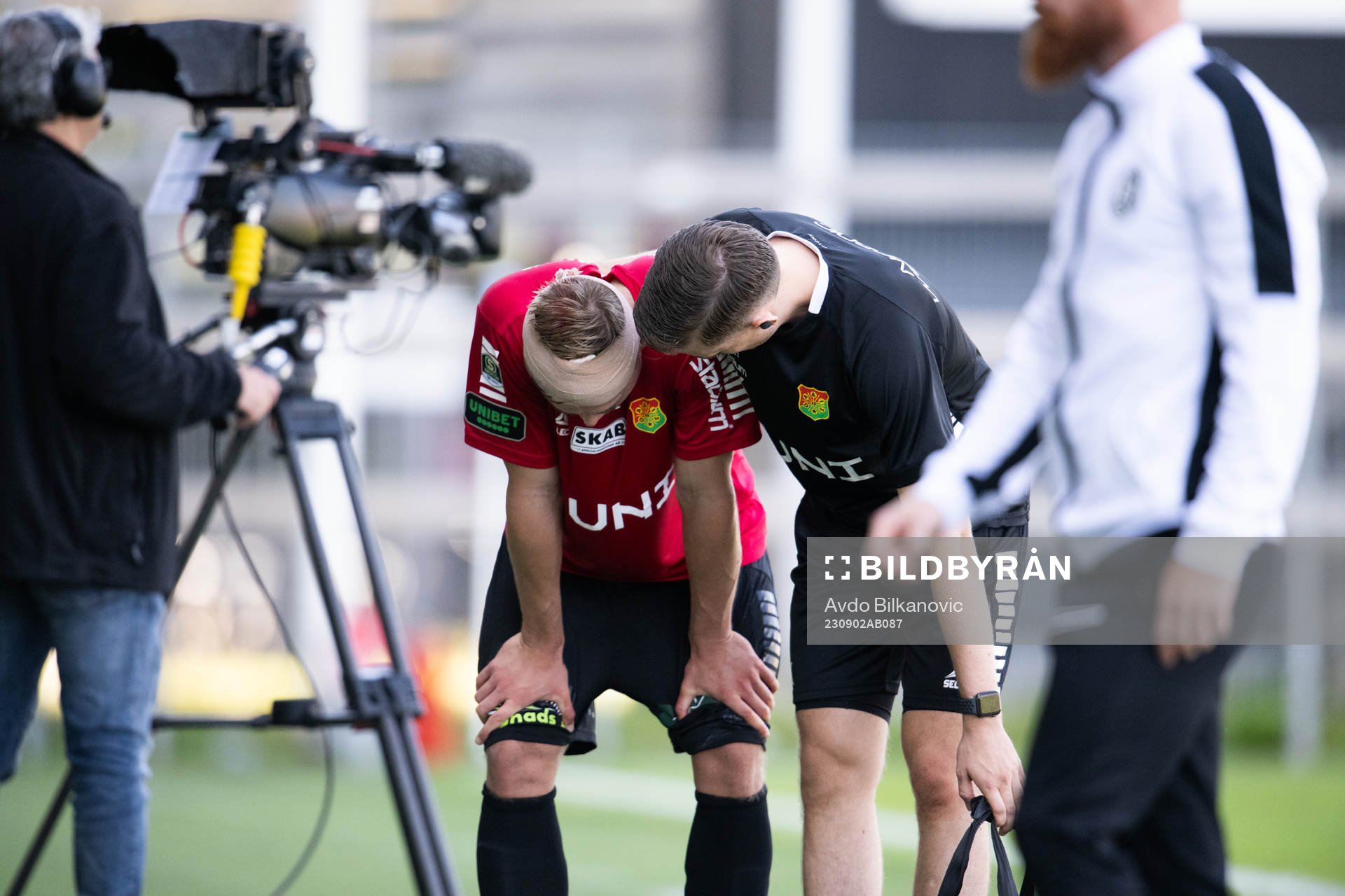 GAISs Alexander Ahl Holmström med bandage runt huvudet
